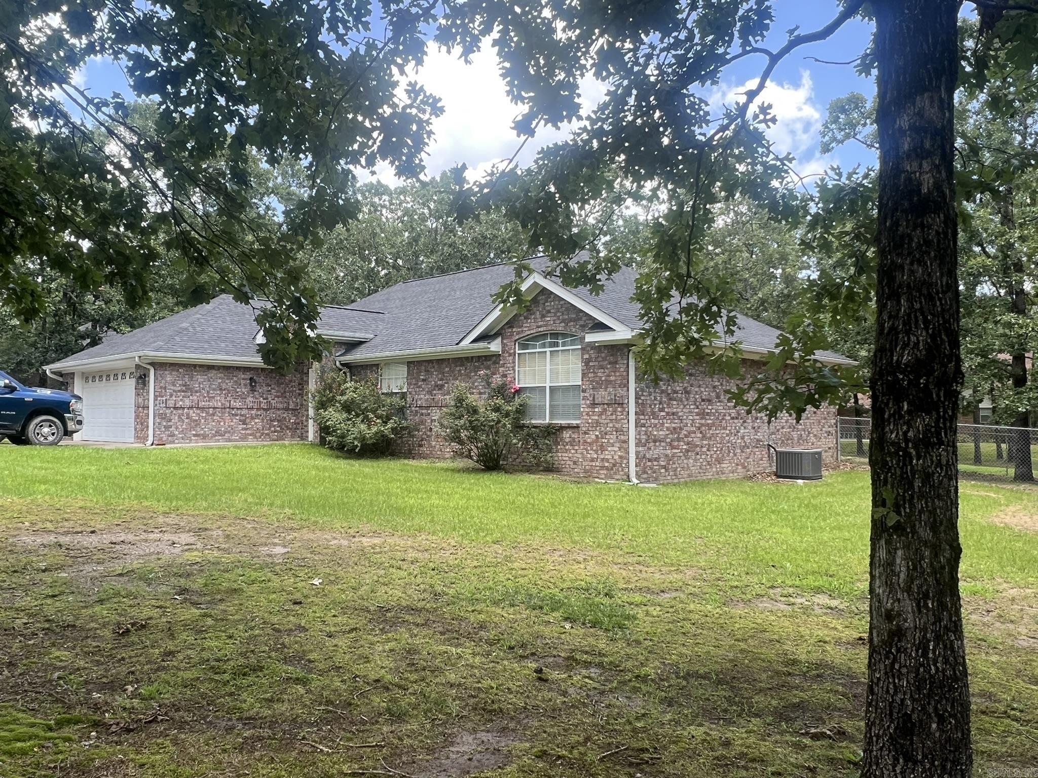 301 Pin Oak  Mena, AR