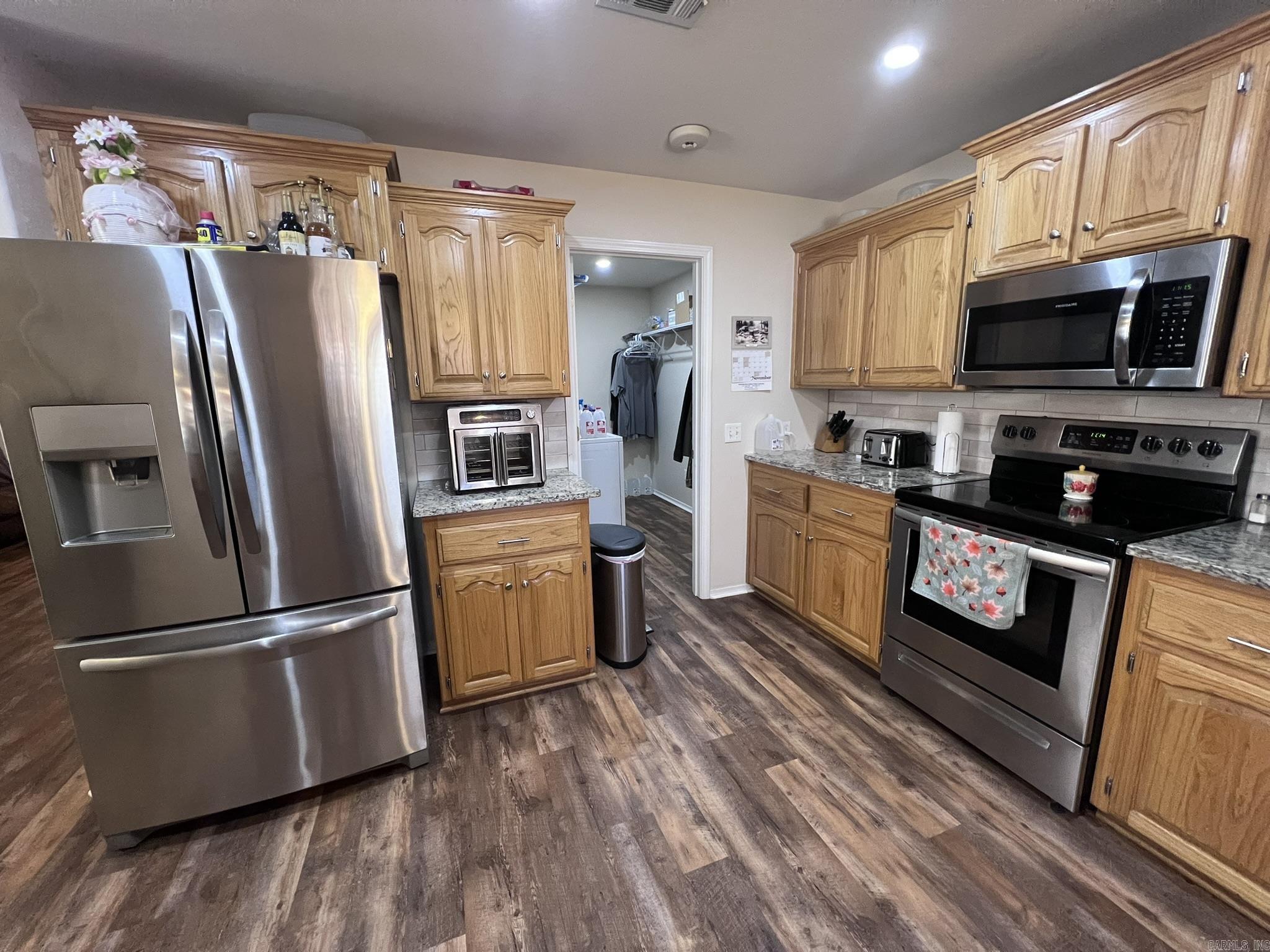 301 Pin Oak  Mena, AR