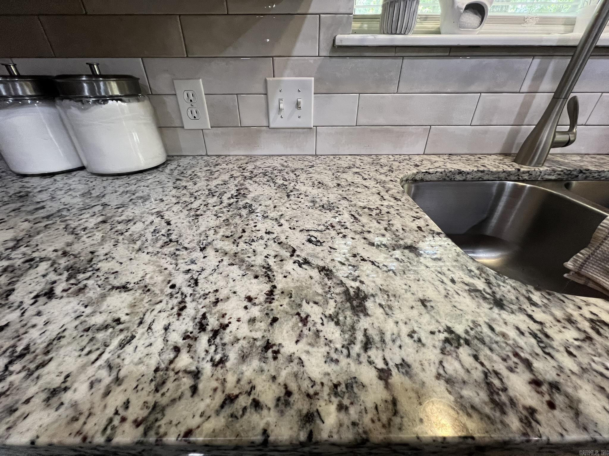 301 Pin Oak  Mena, AR