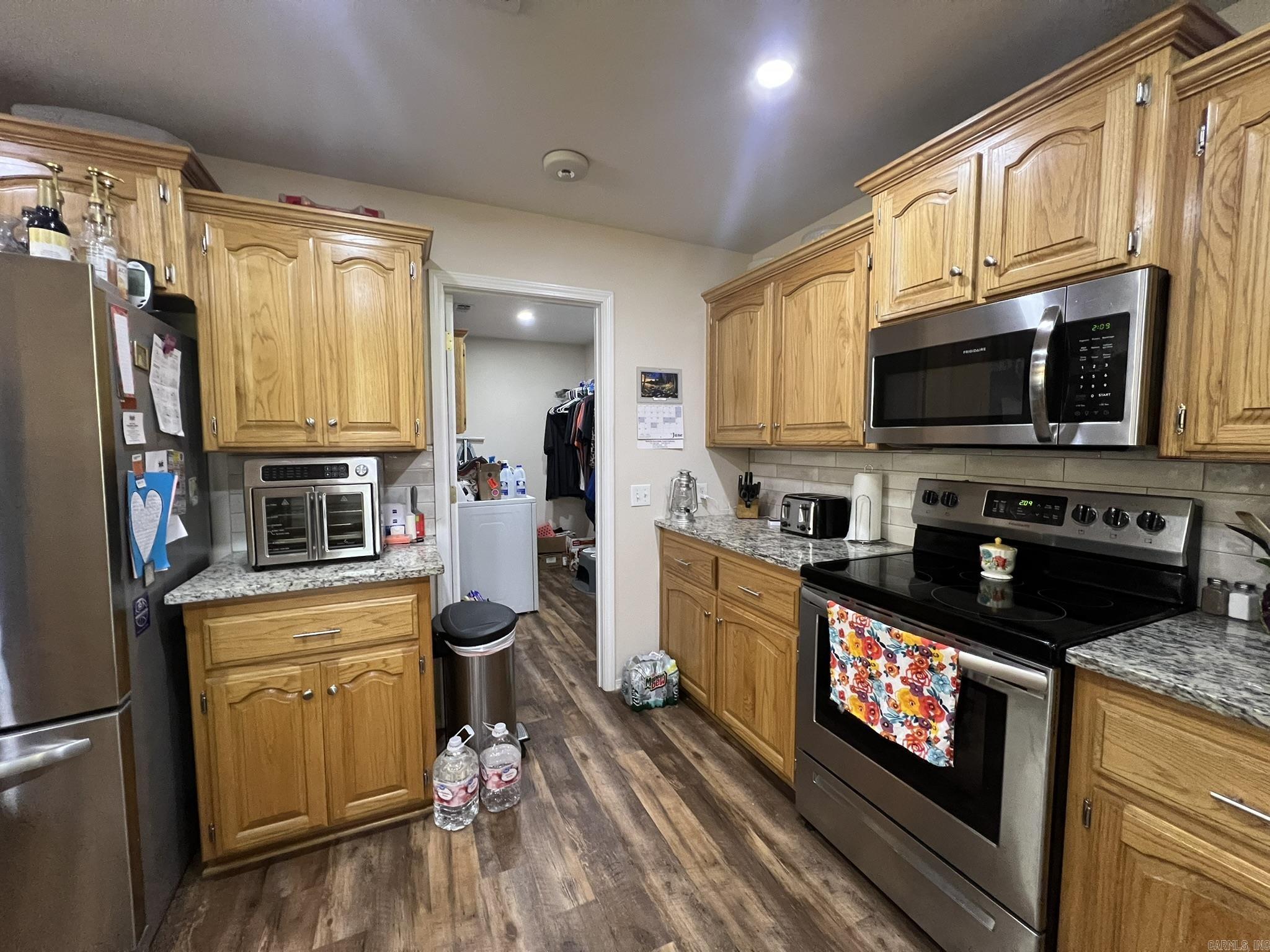 301 Pin Oak  Mena, AR