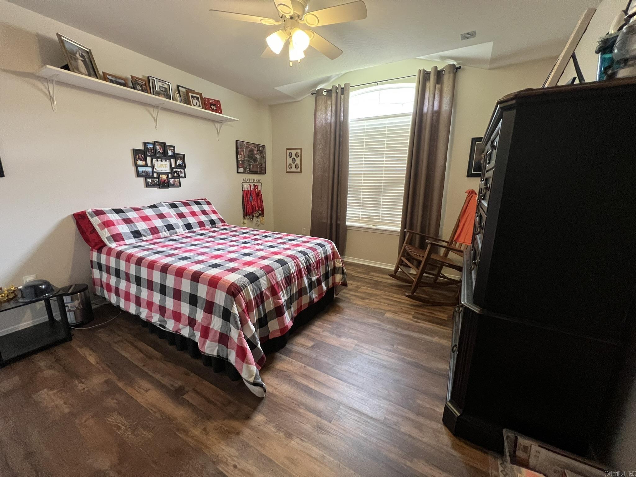 301 Pin Oak  Mena, AR