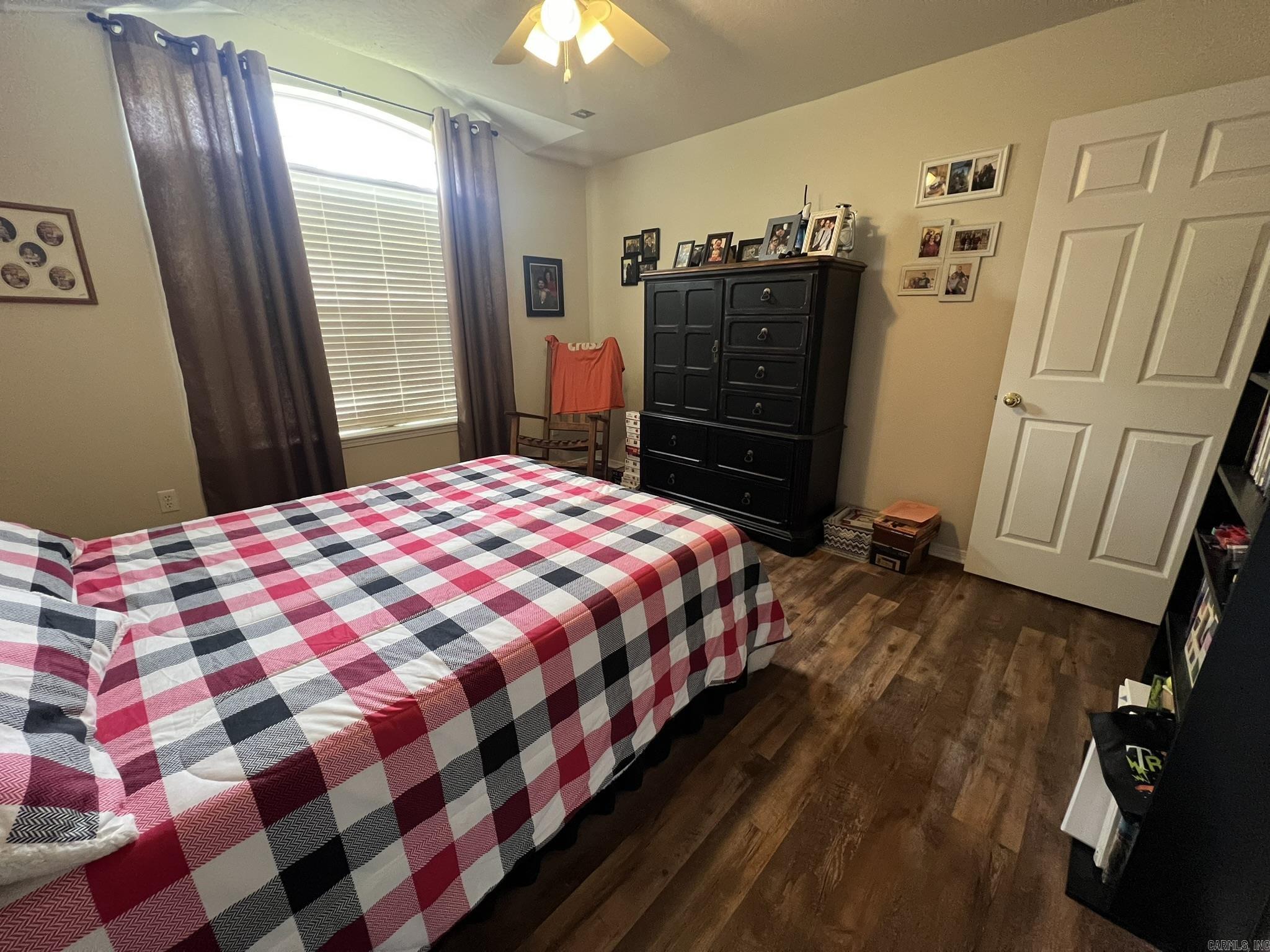 301 Pin Oak  Mena, AR