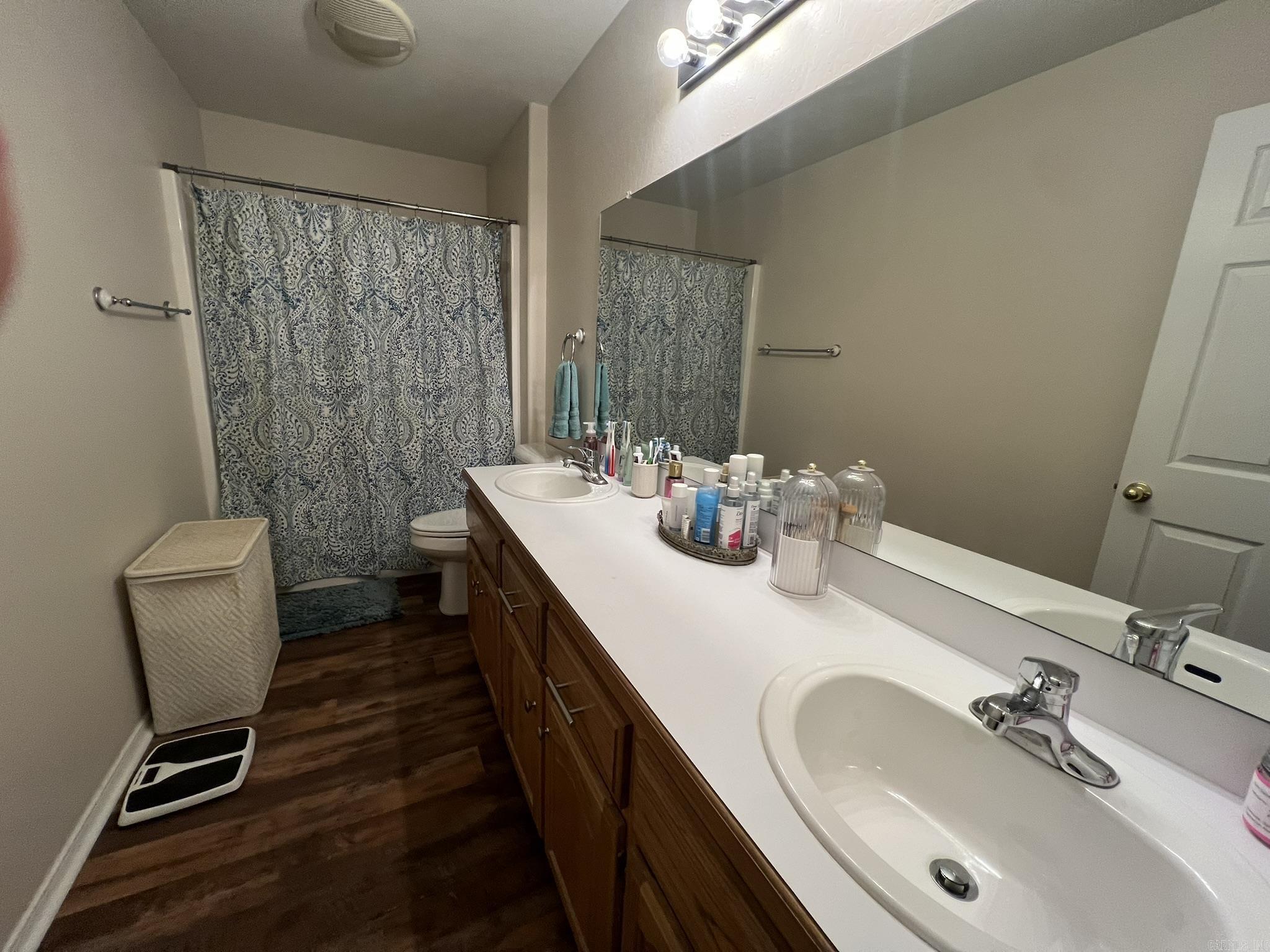 301 Pin Oak  Mena, AR