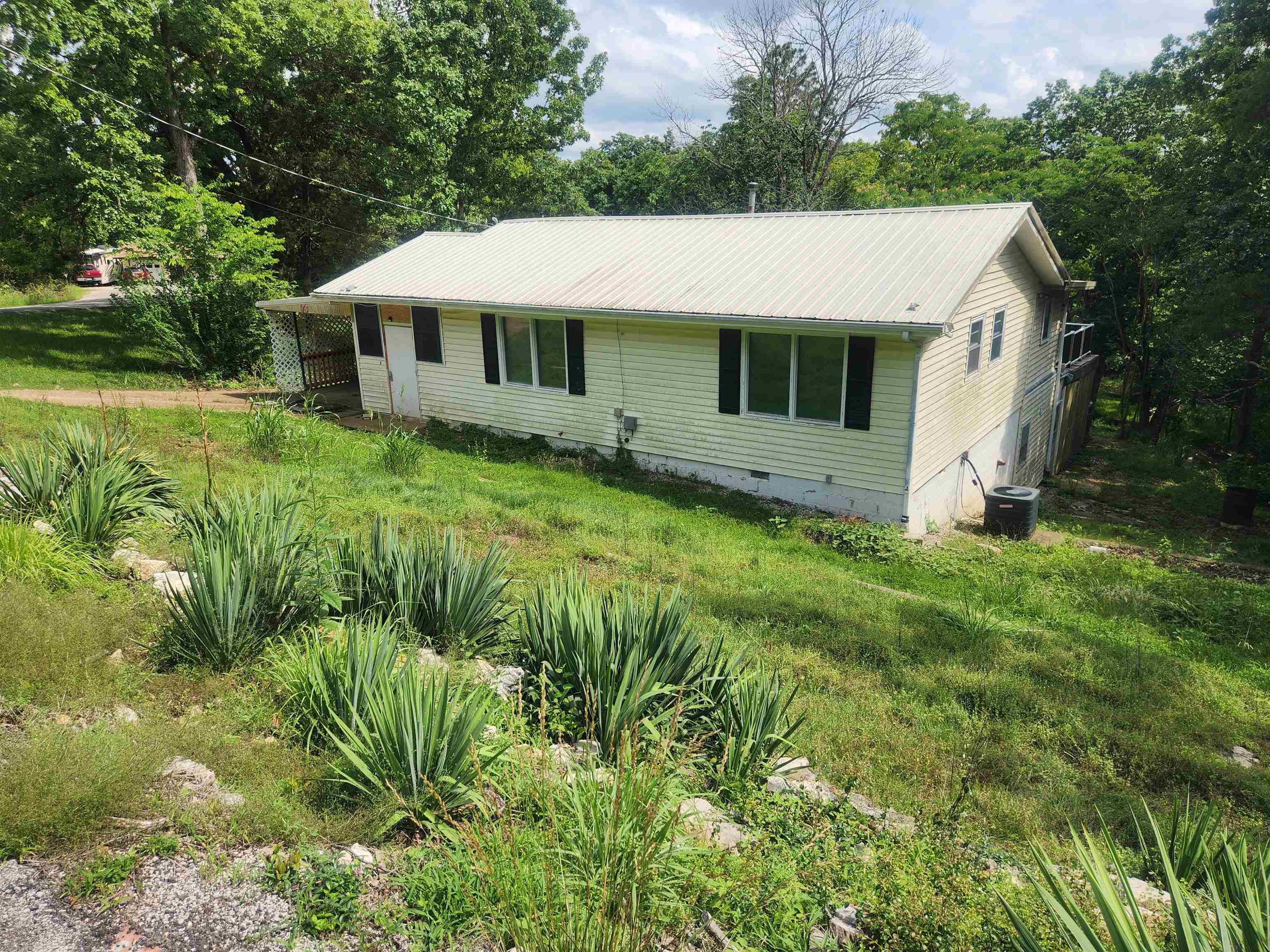 93 Topez  Cherokee Village, AR