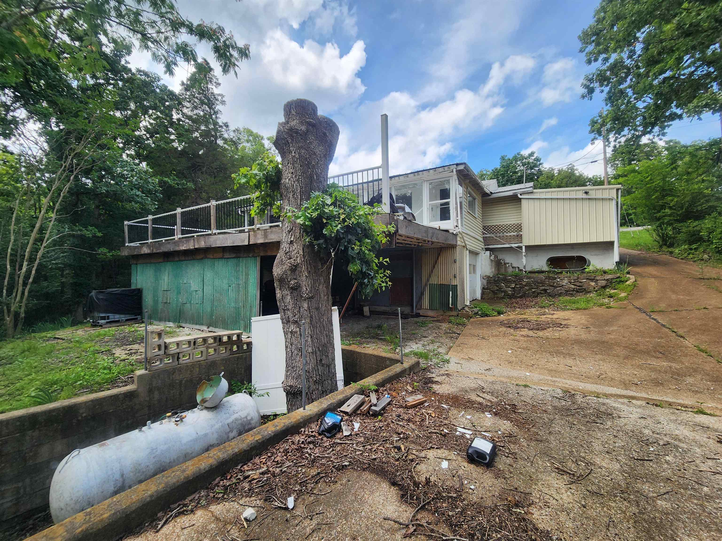 93 Topez  Cherokee Village, AR