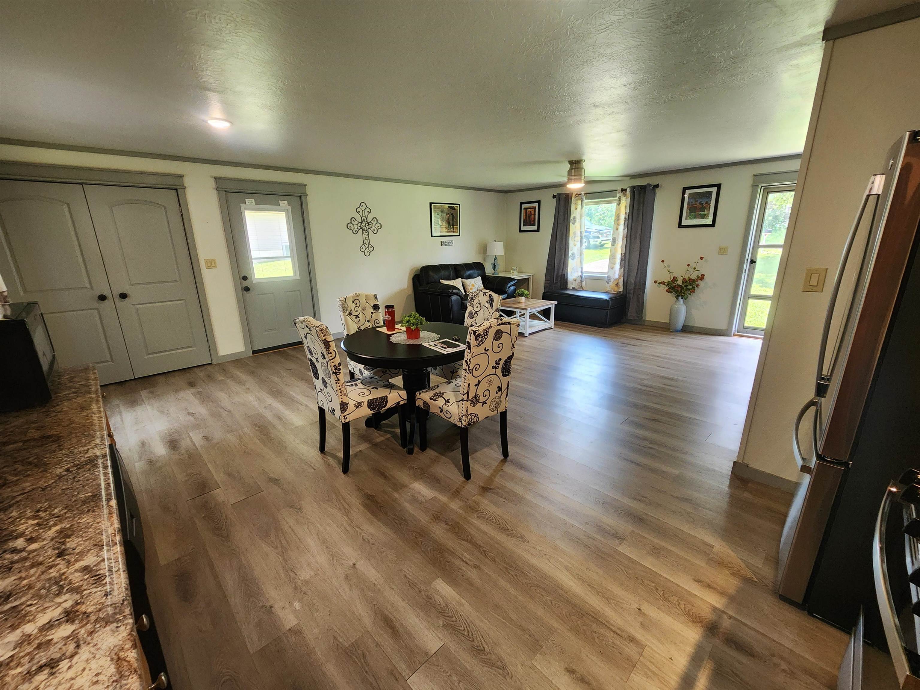 110 Peace Valley  Ash Flat, AR