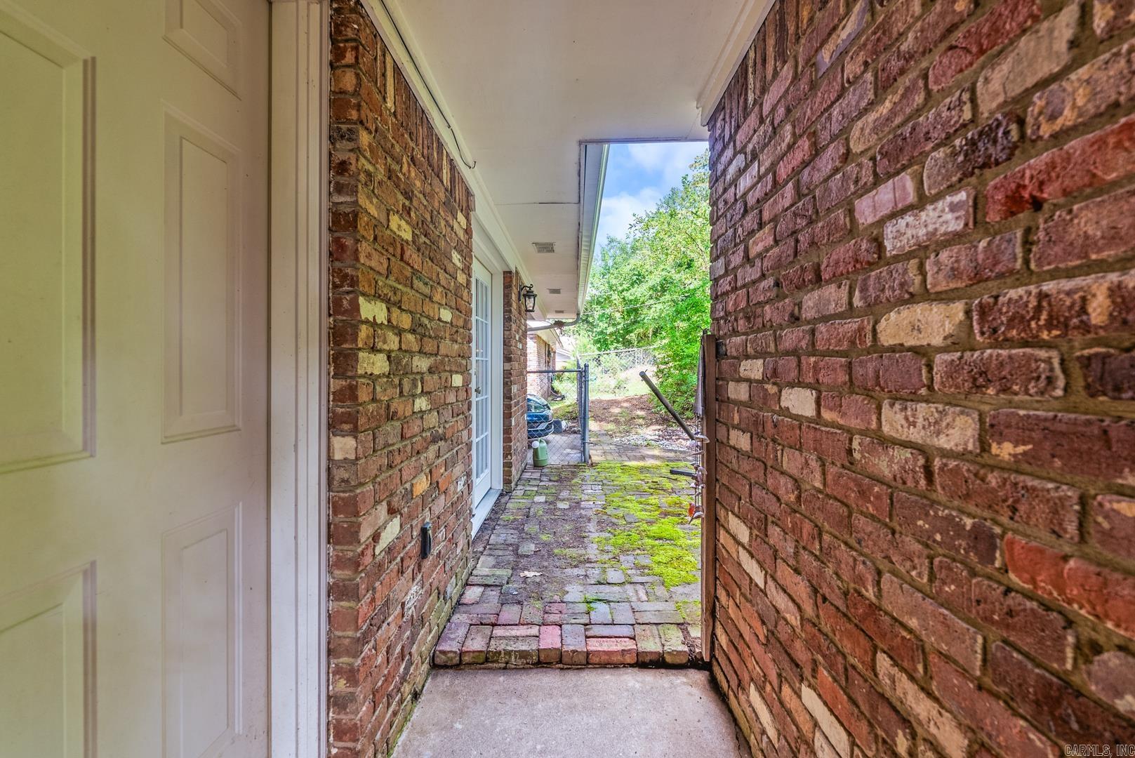 7002 Amherst  Little Rock, AR