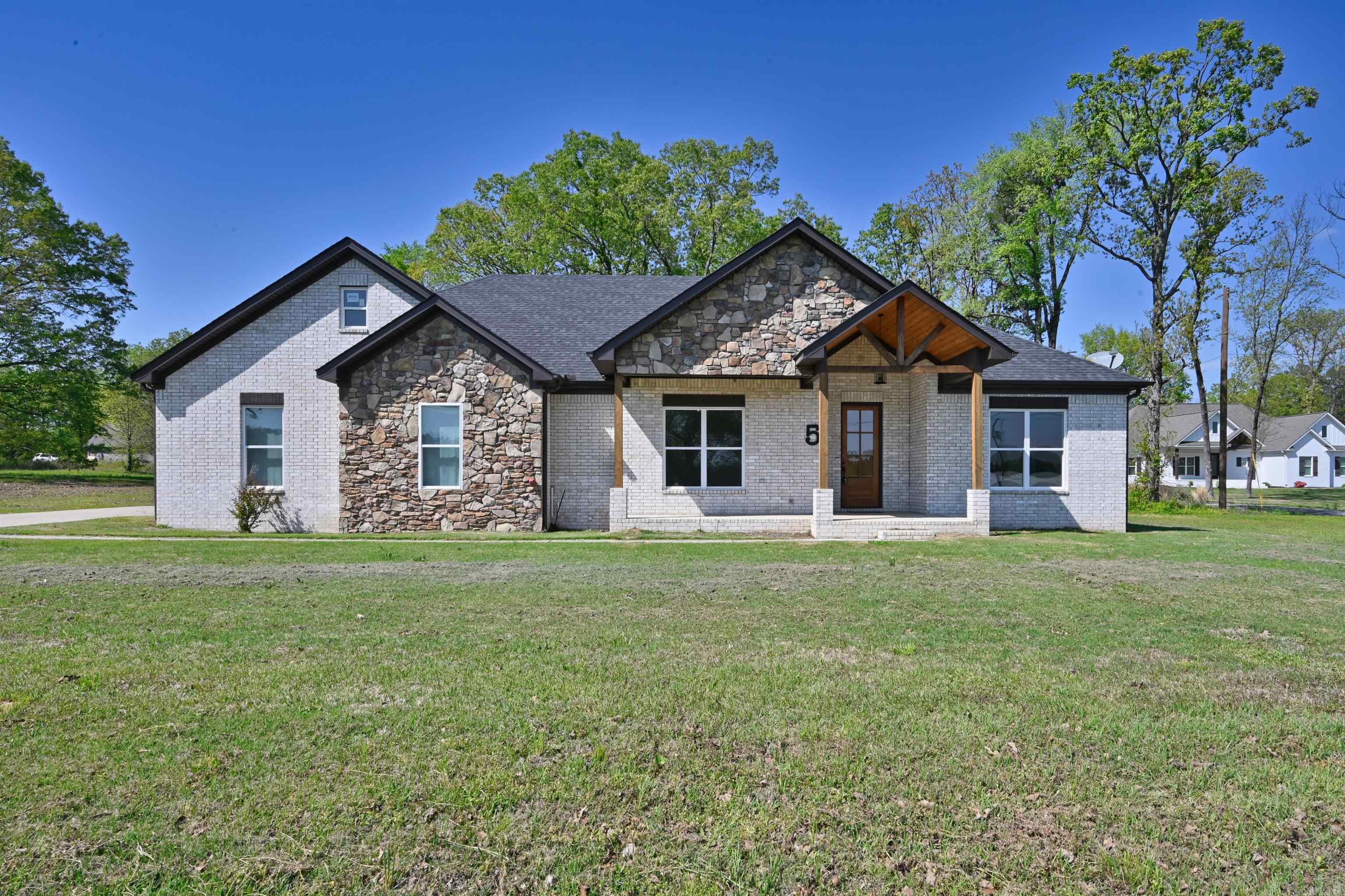 5 Hargrove  Greenbrier, AR