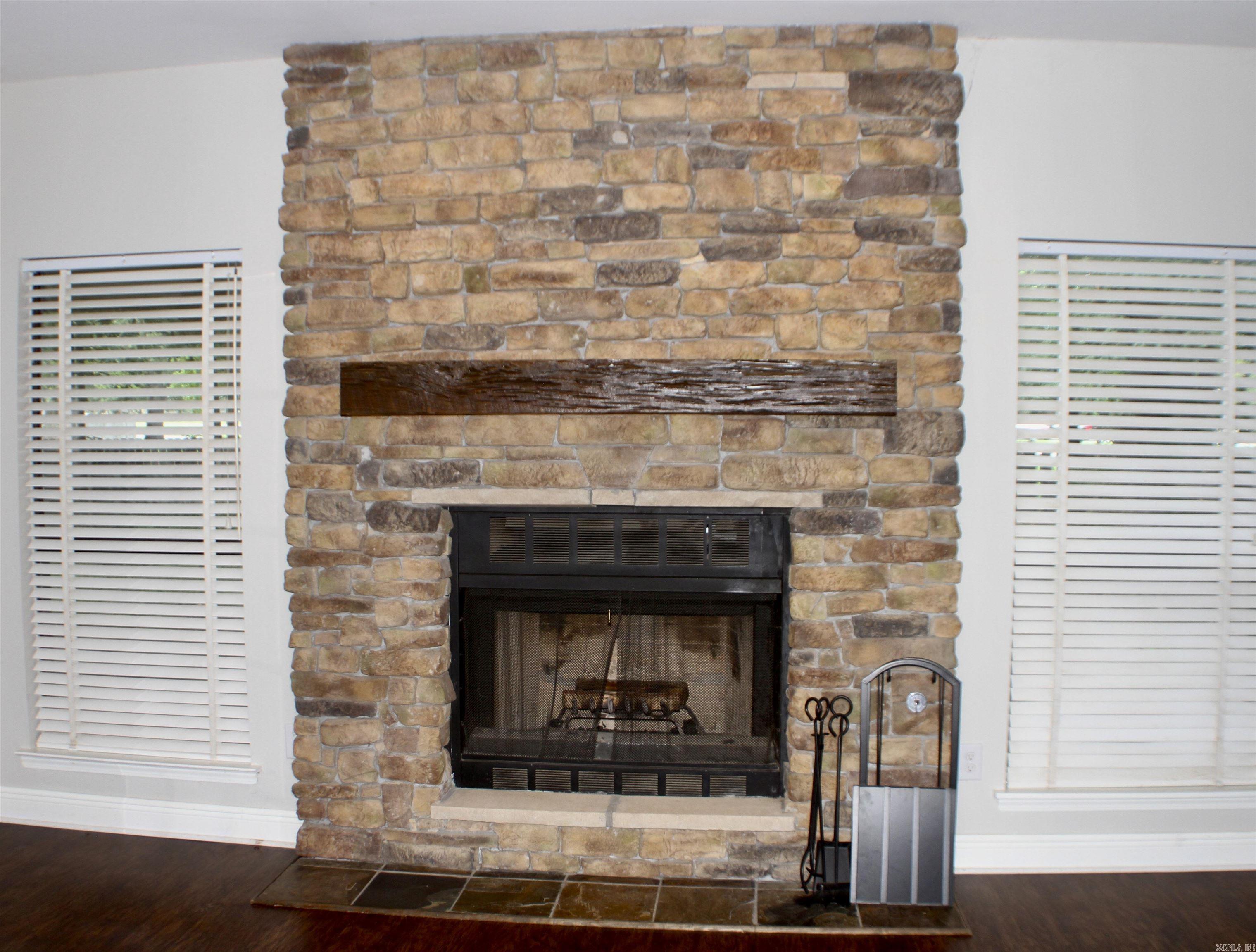 12 Victoria  Maumelle, AR