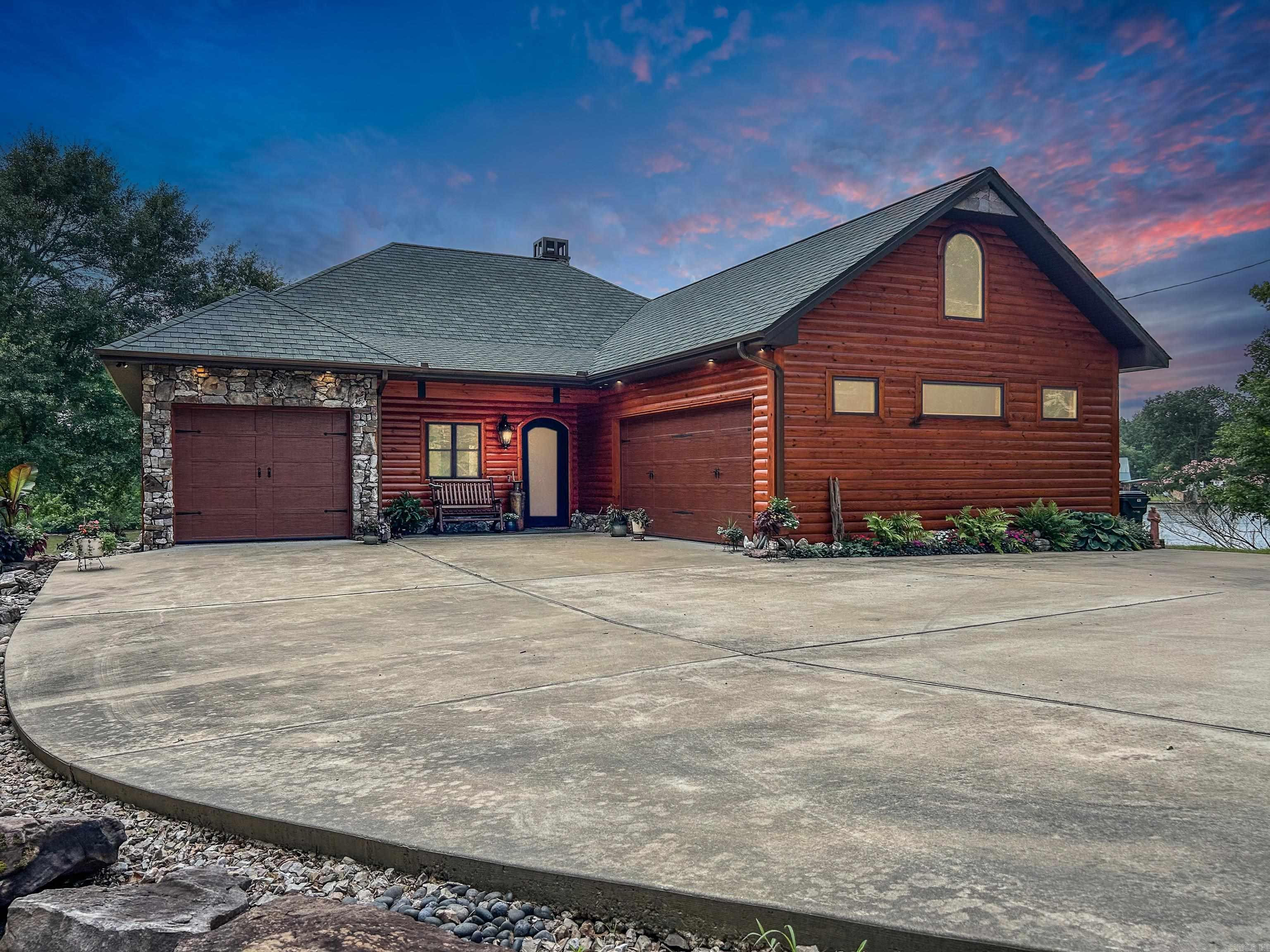 168 Golden Oak  Hot Springs, AR