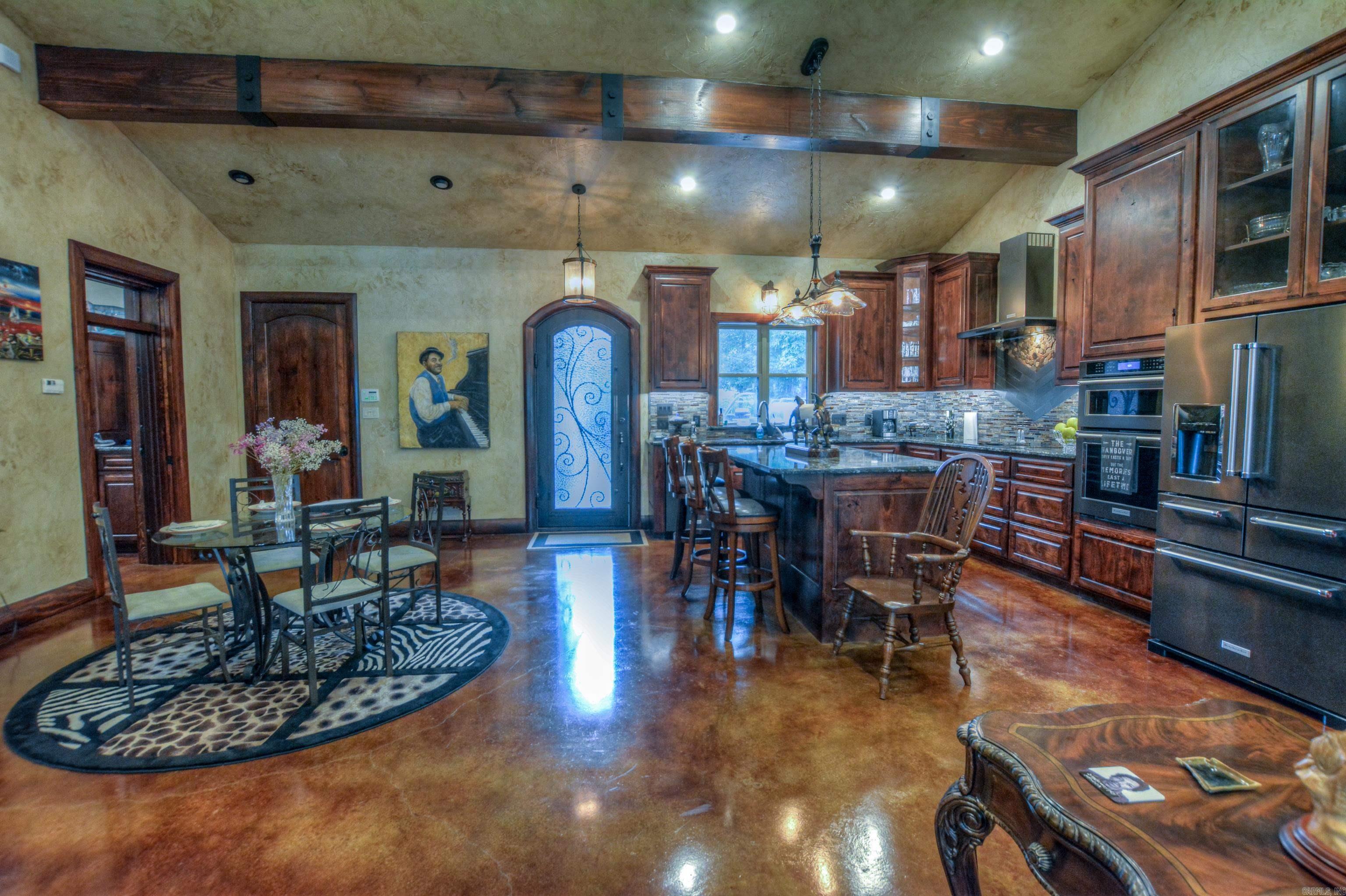 168 Golden Oak  Hot Springs, AR