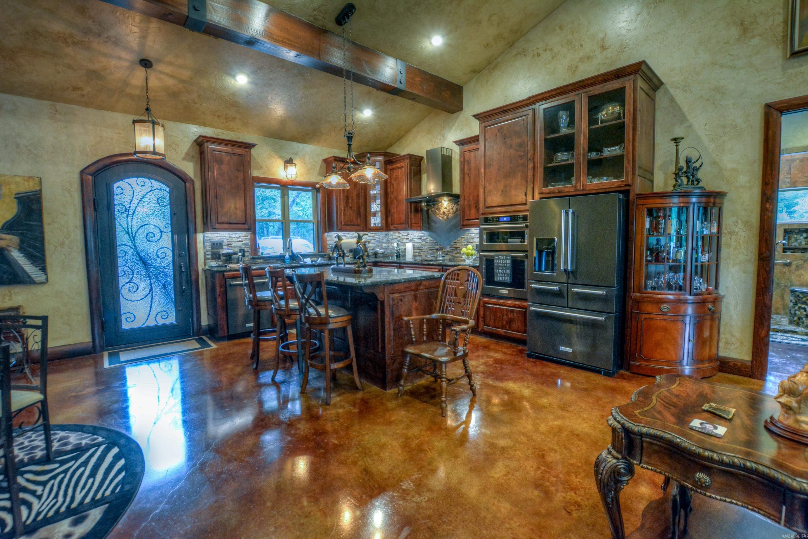 168 Golden Oak  Hot Springs, AR