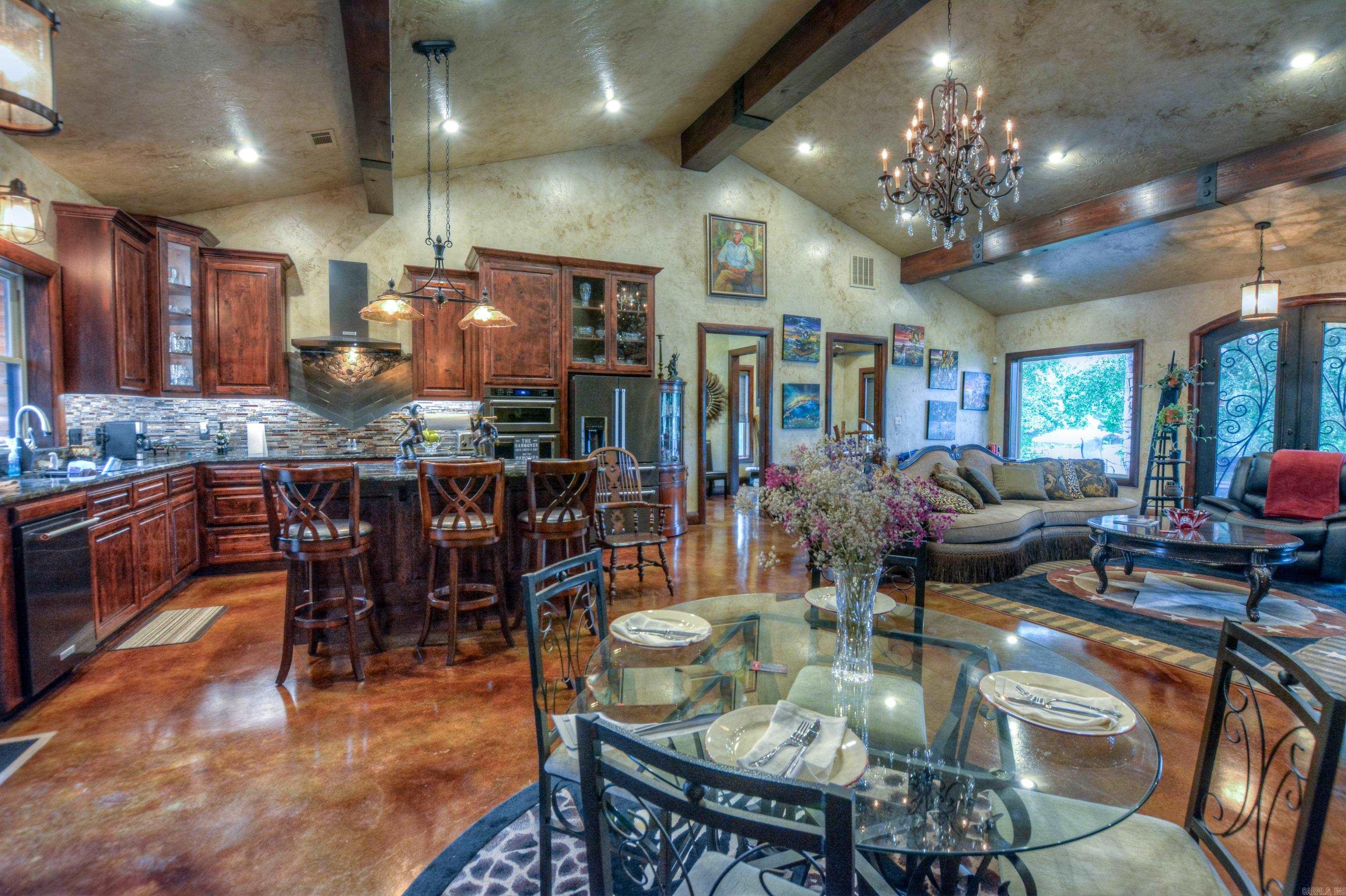 168 Golden Oak  Hot Springs, AR