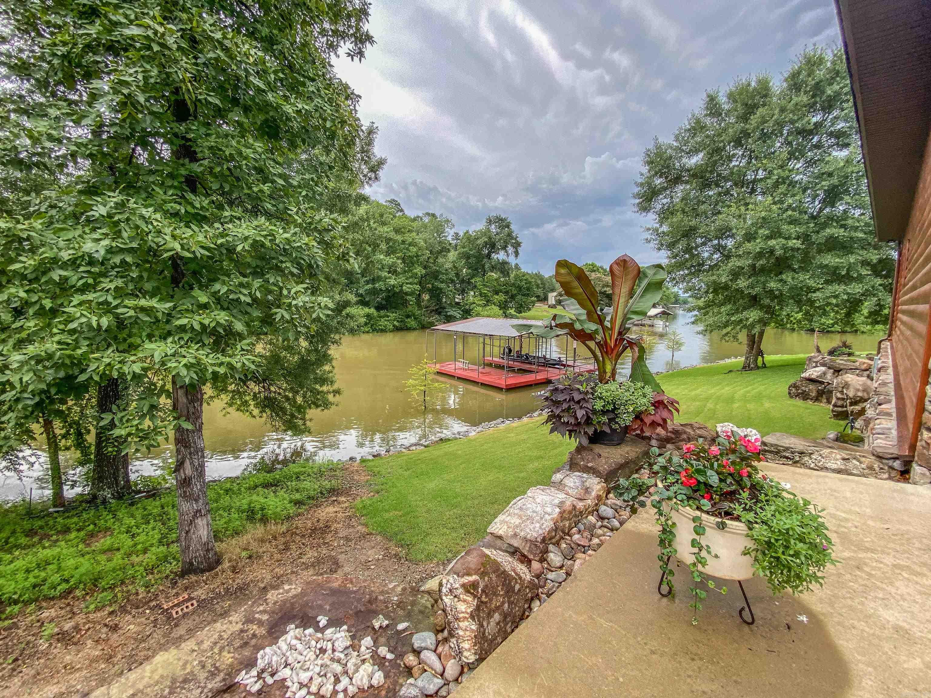 168 Golden Oak  Hot Springs, AR