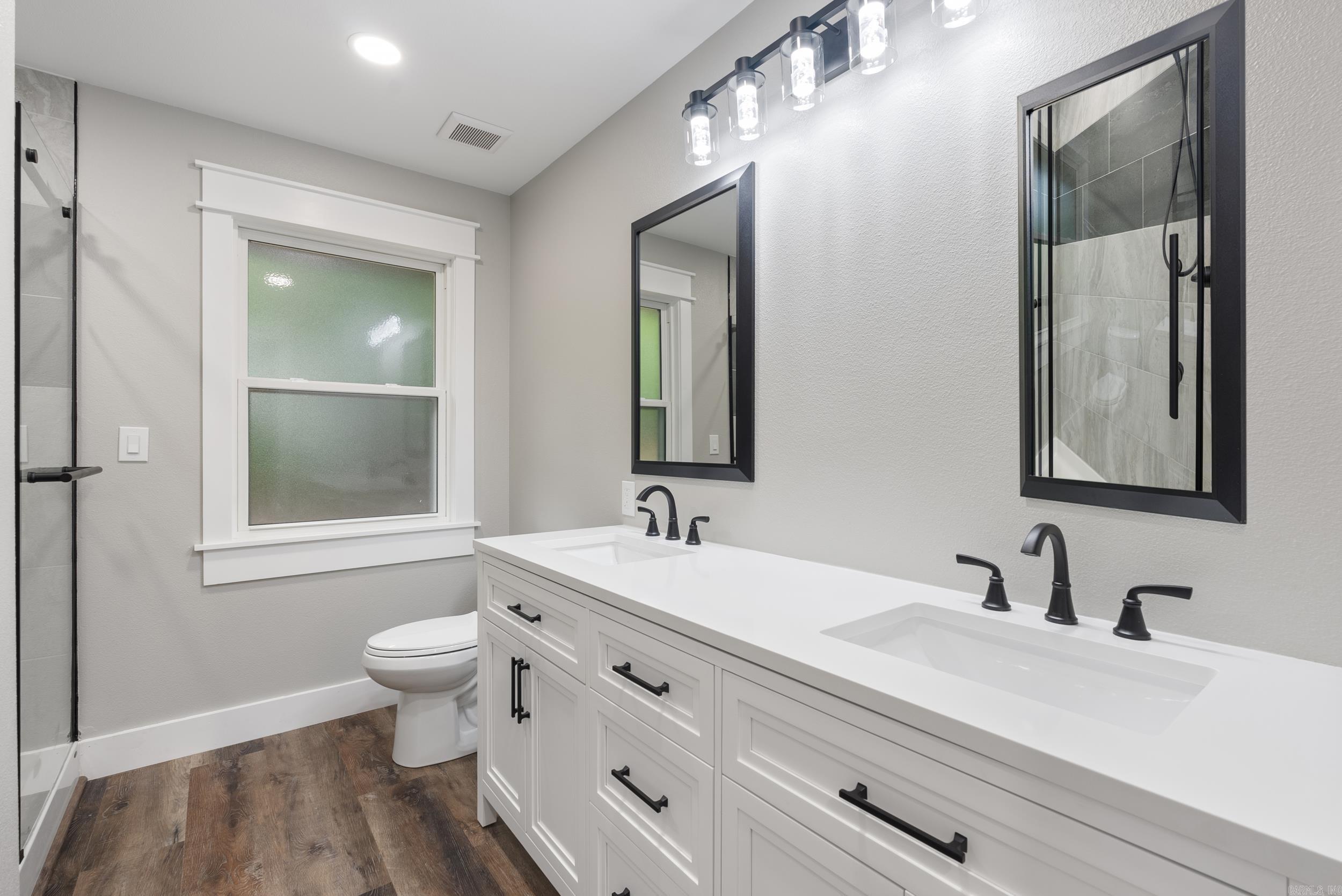 26 W Mobbs  Greenbrier, AR