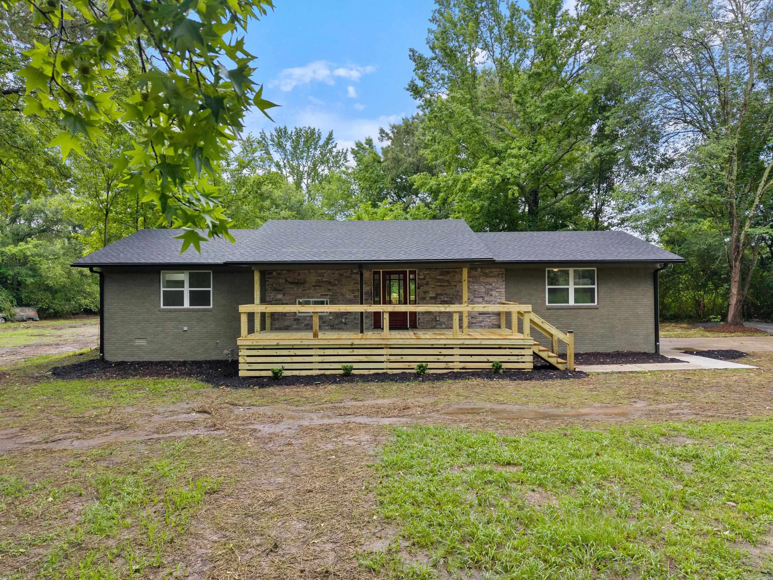 26 W Mobbs  Greenbrier, AR