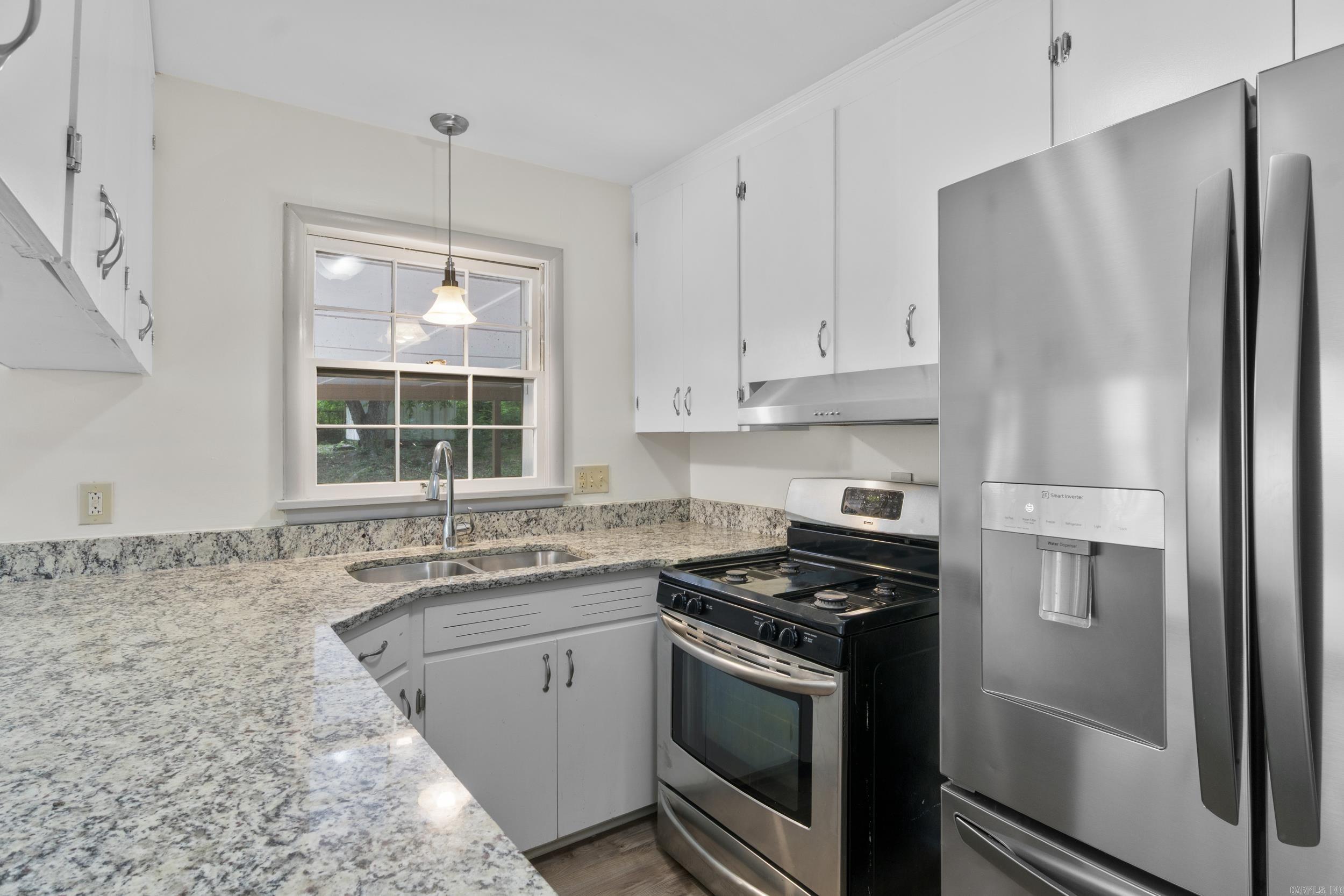 12 Holly Hill  Little Rock, AR