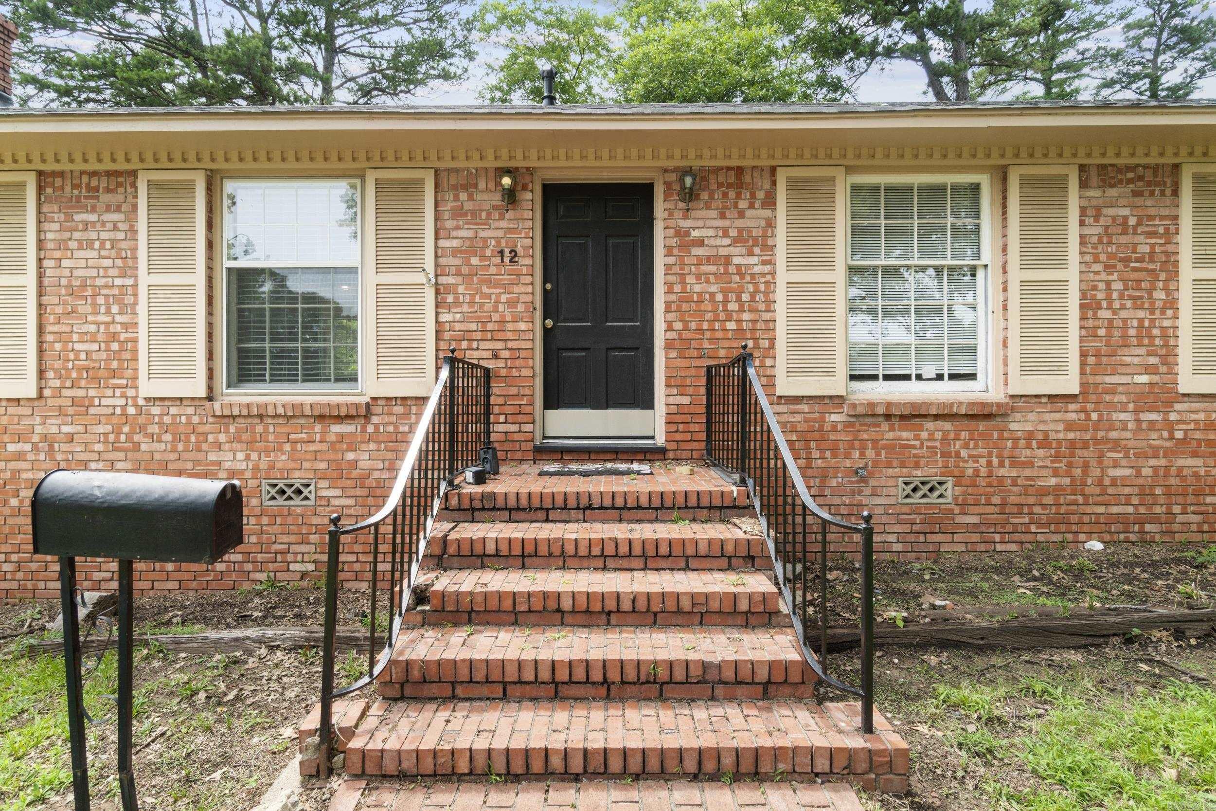 12 Holly Hill  Little Rock, AR