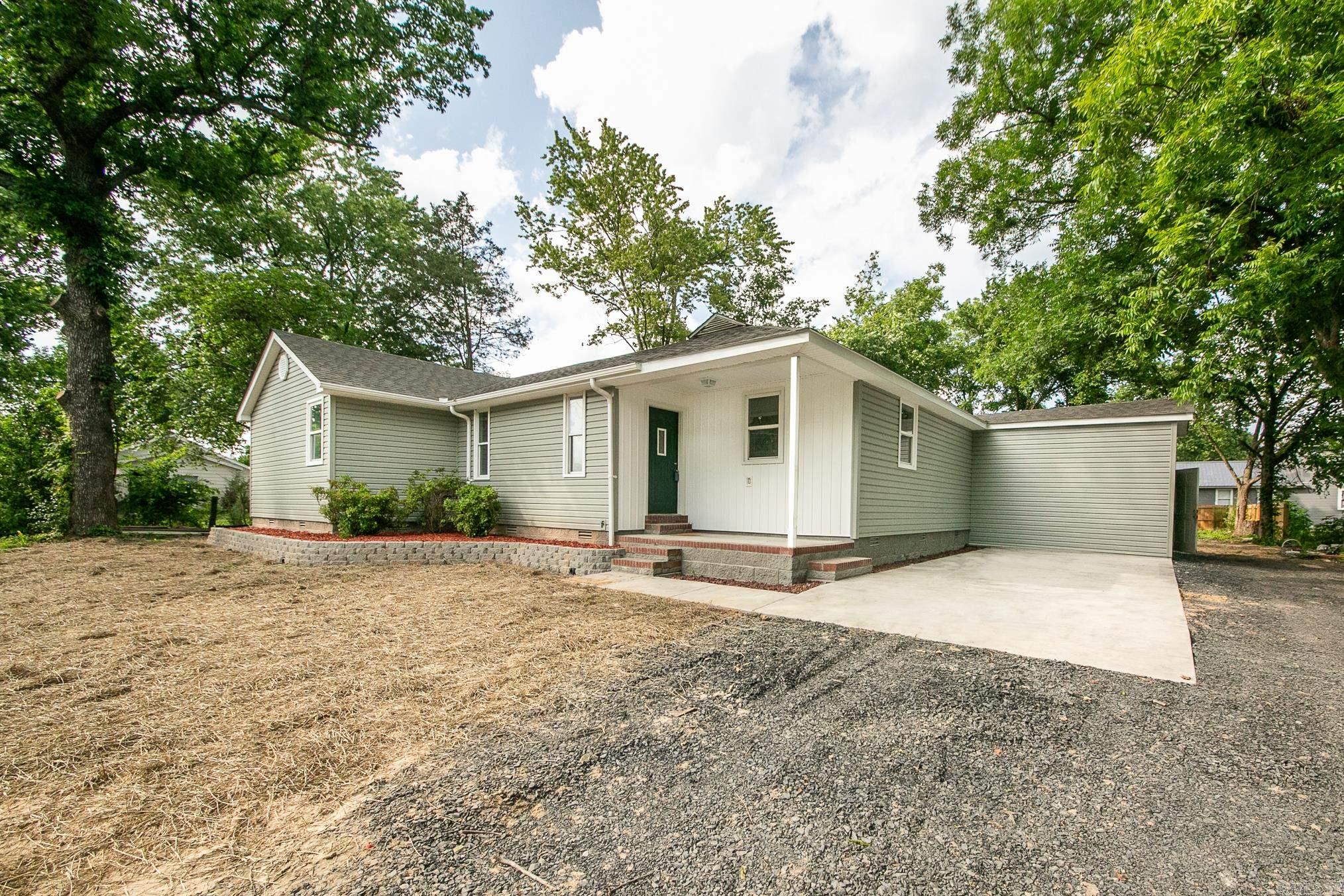 1550 E Main  Austin, AR