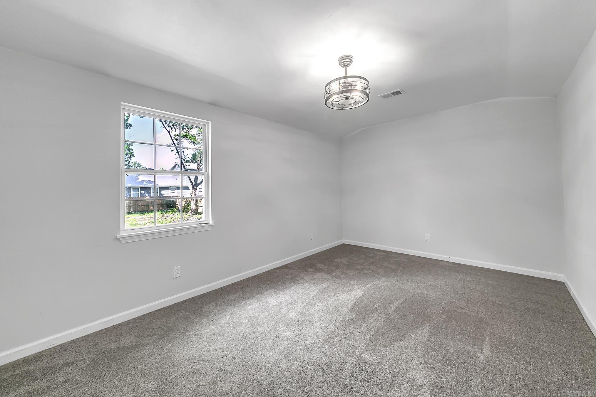 1550 E Main  Austin, AR