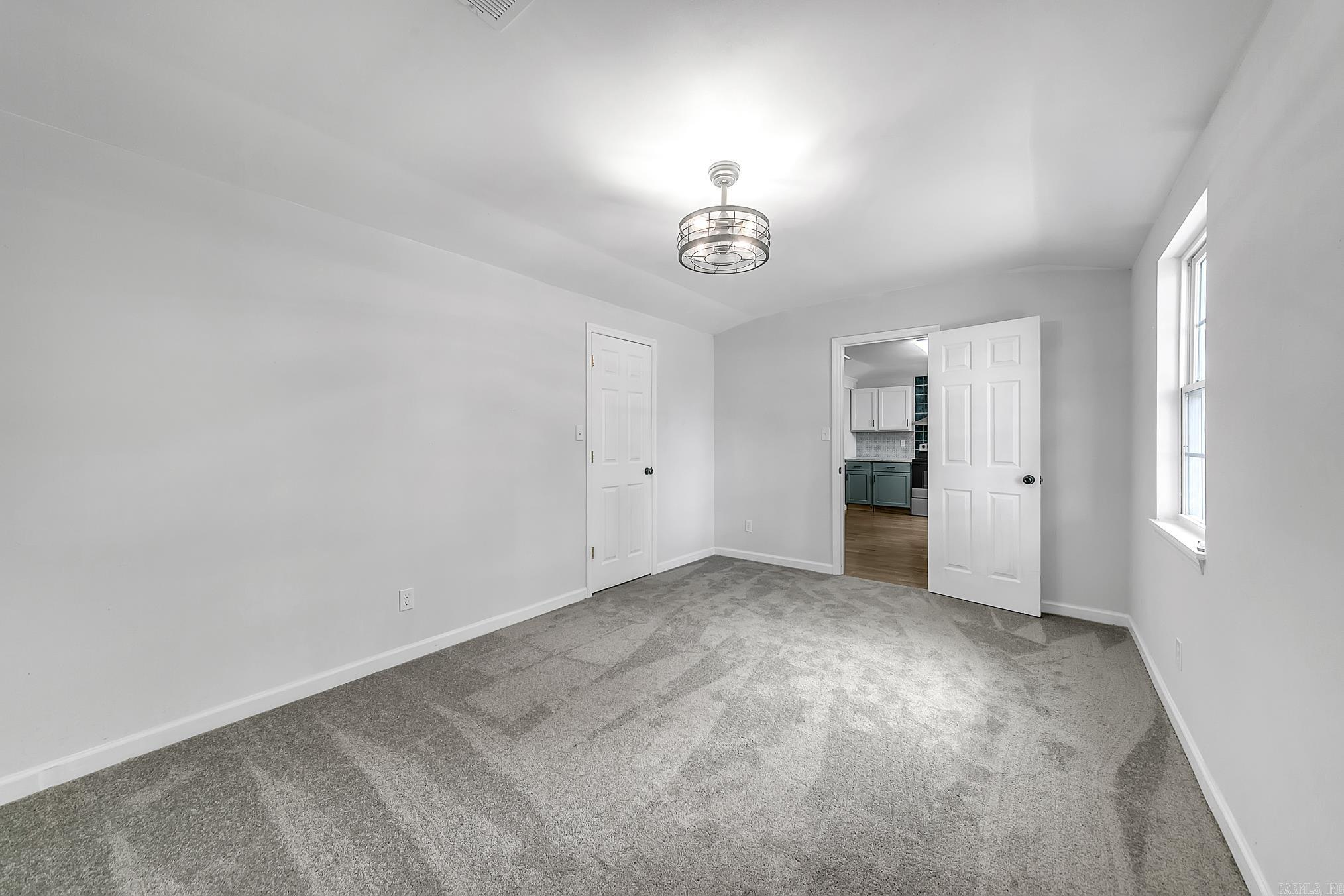 1550 E Main  Austin, AR