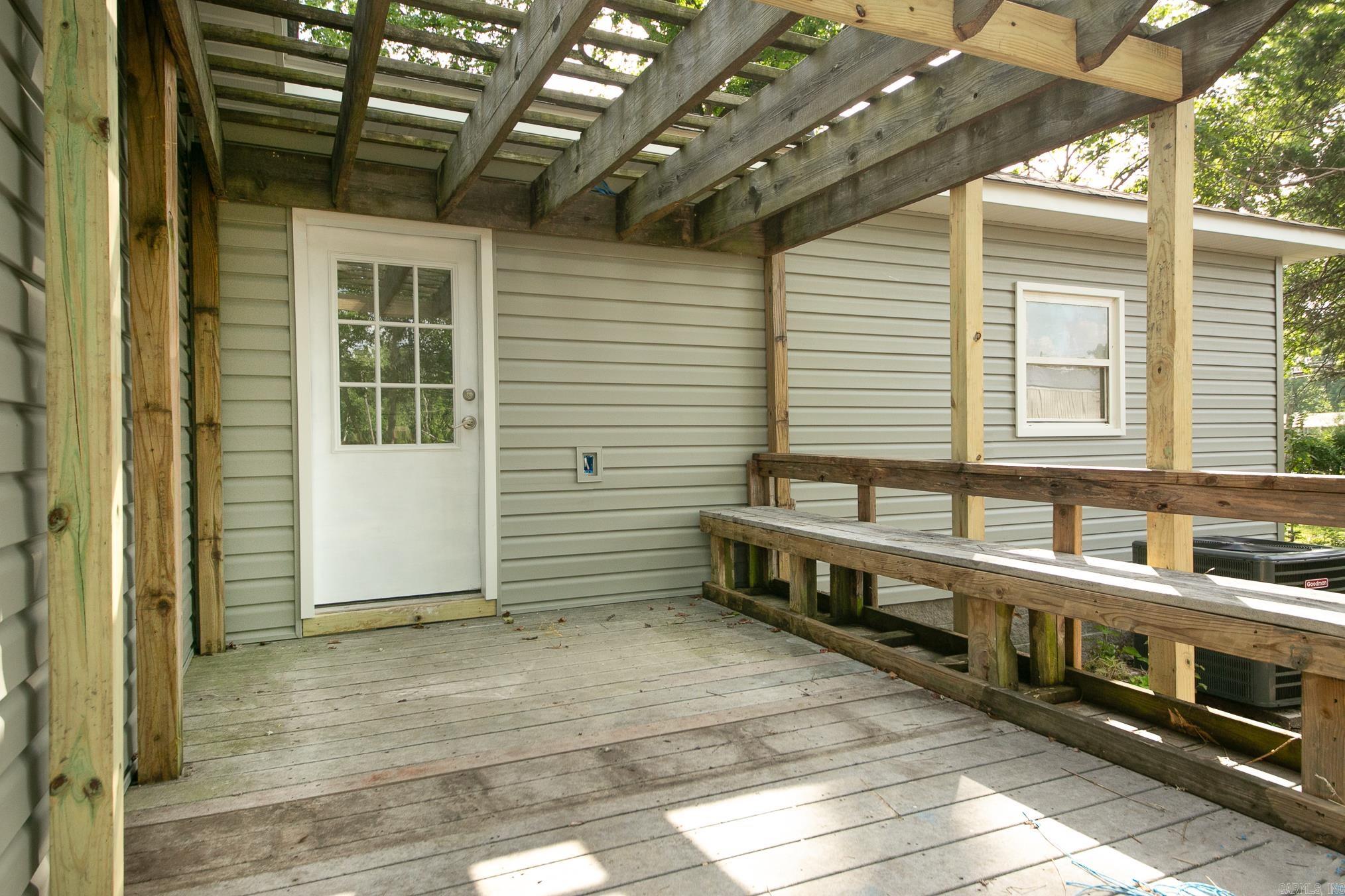 1550 E Main  Austin, AR