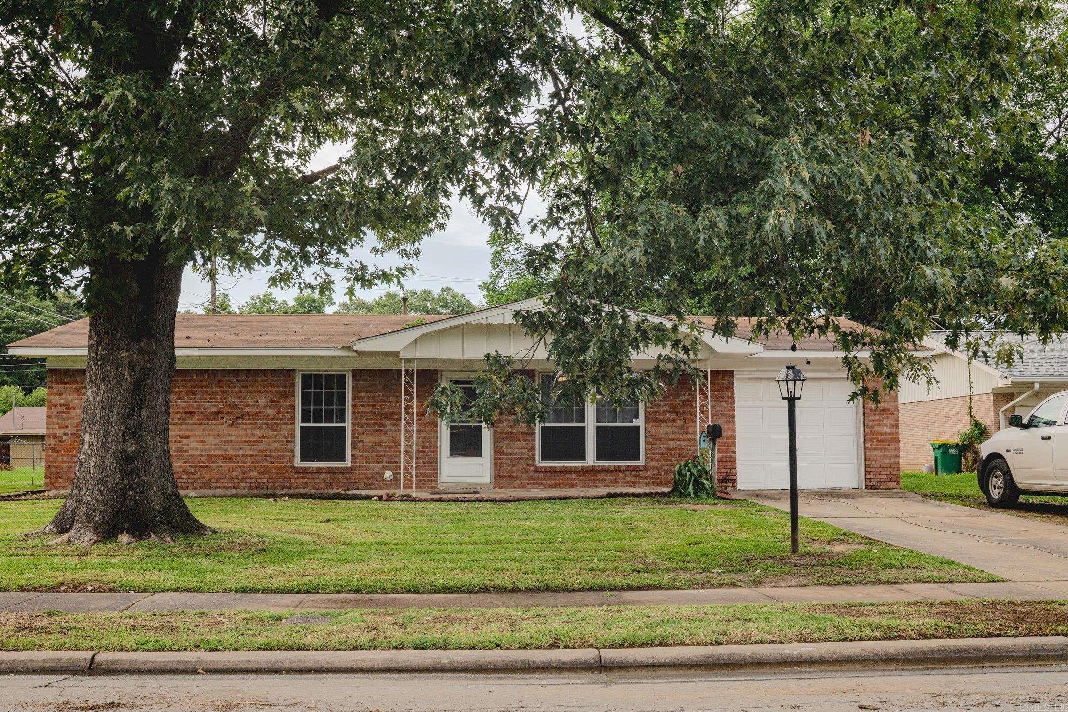 1803 S Dakota  Pine Bluff, AR