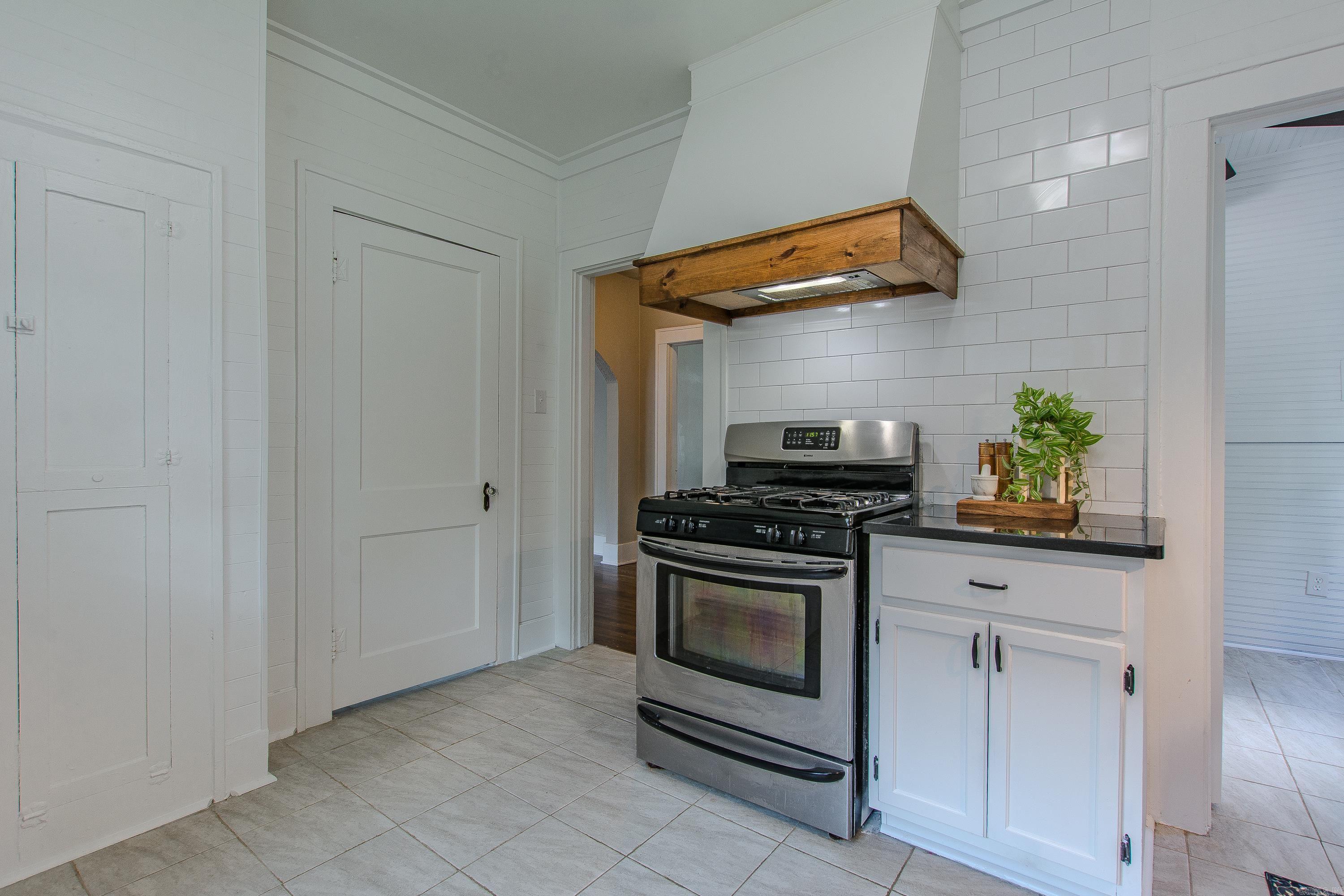 309 W G  North Little Rock, AR
