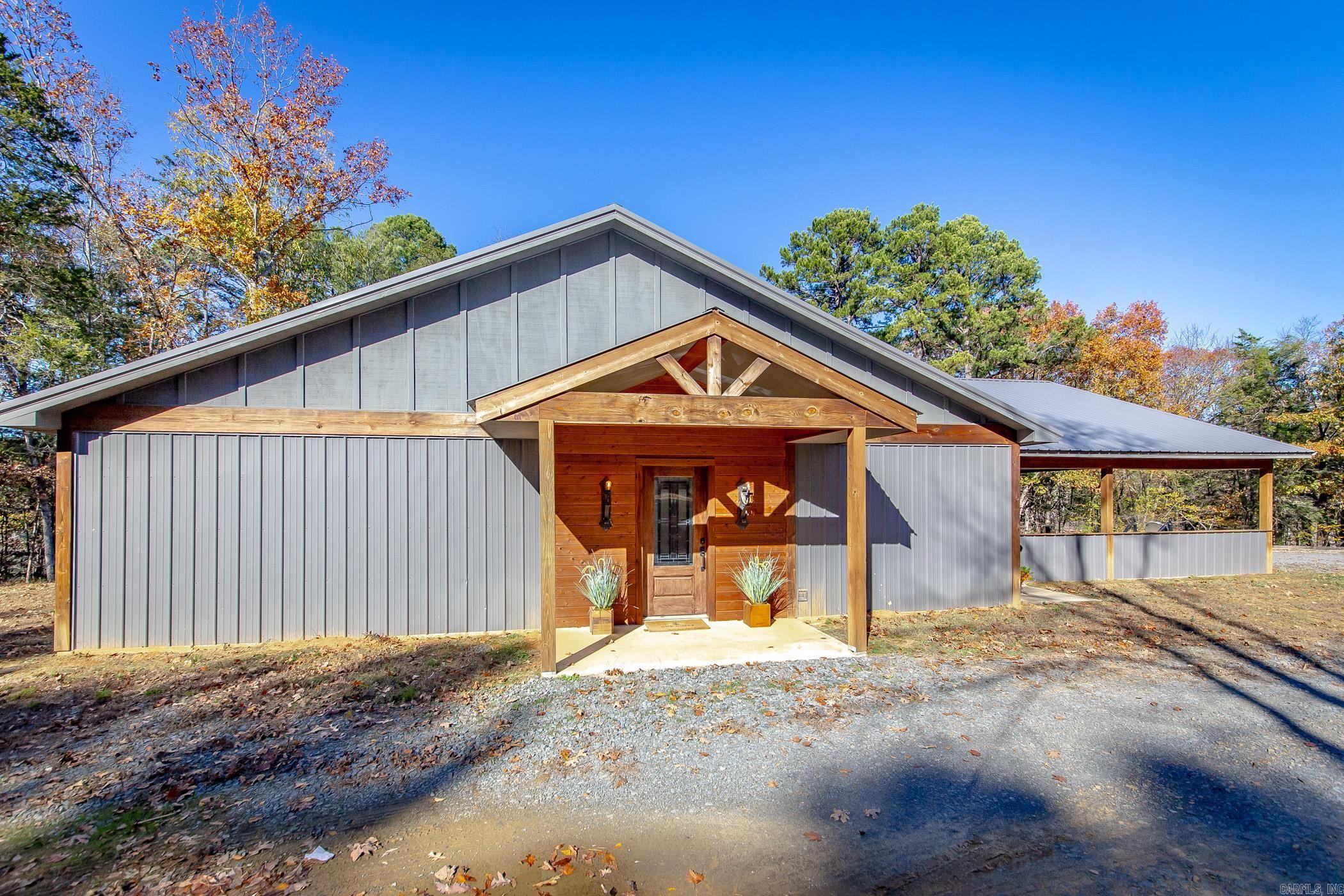 101 Starfield Rd East  Greers Ferry, AR