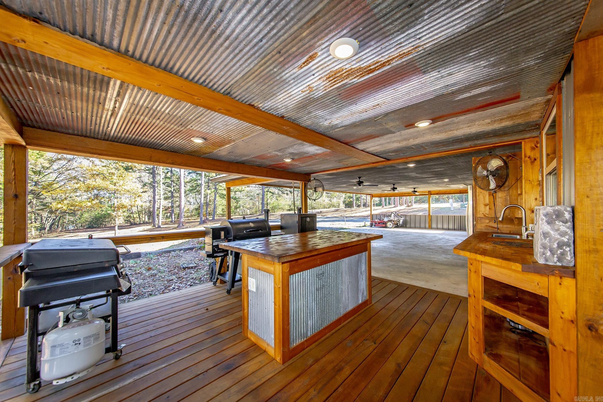 101 Starfield Rd East  Greers Ferry, AR