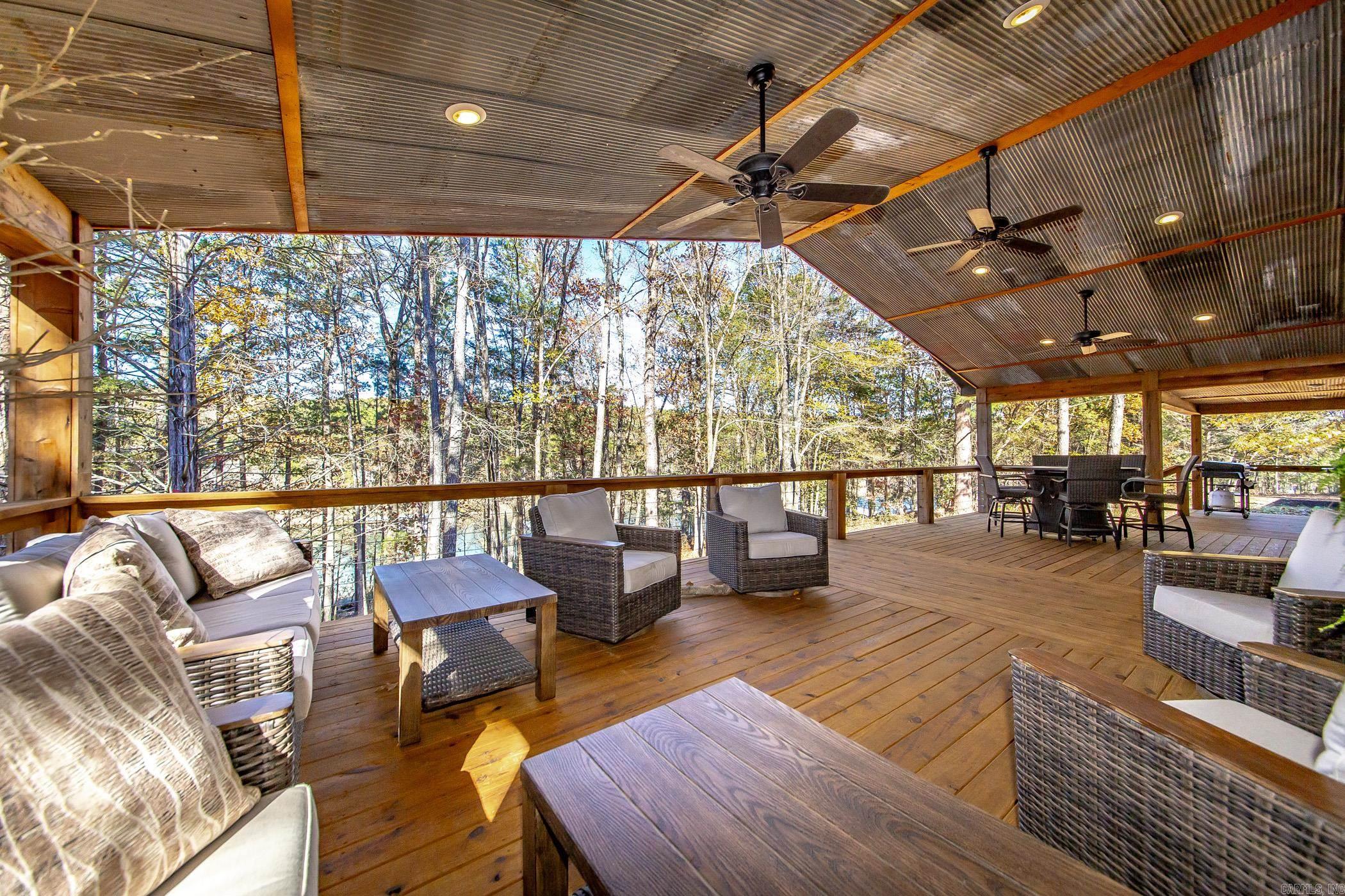 101 Starfield Rd East  Greers Ferry, AR