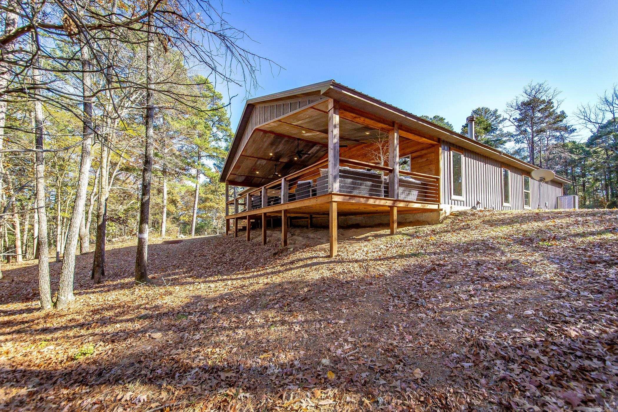 101 Starfield Rd East  Greers Ferry, AR