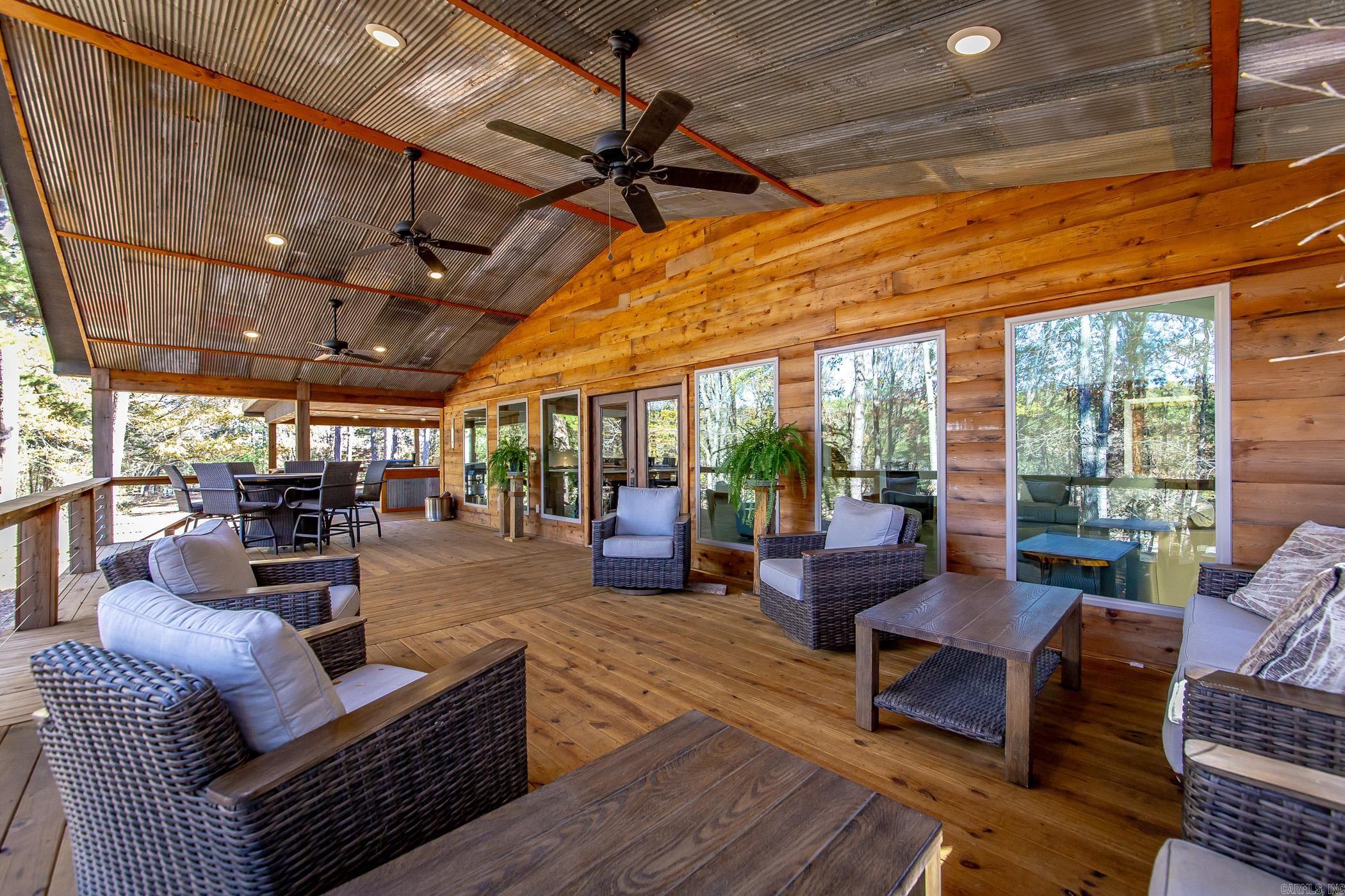 101 Starfield Rd East  Greers Ferry, AR