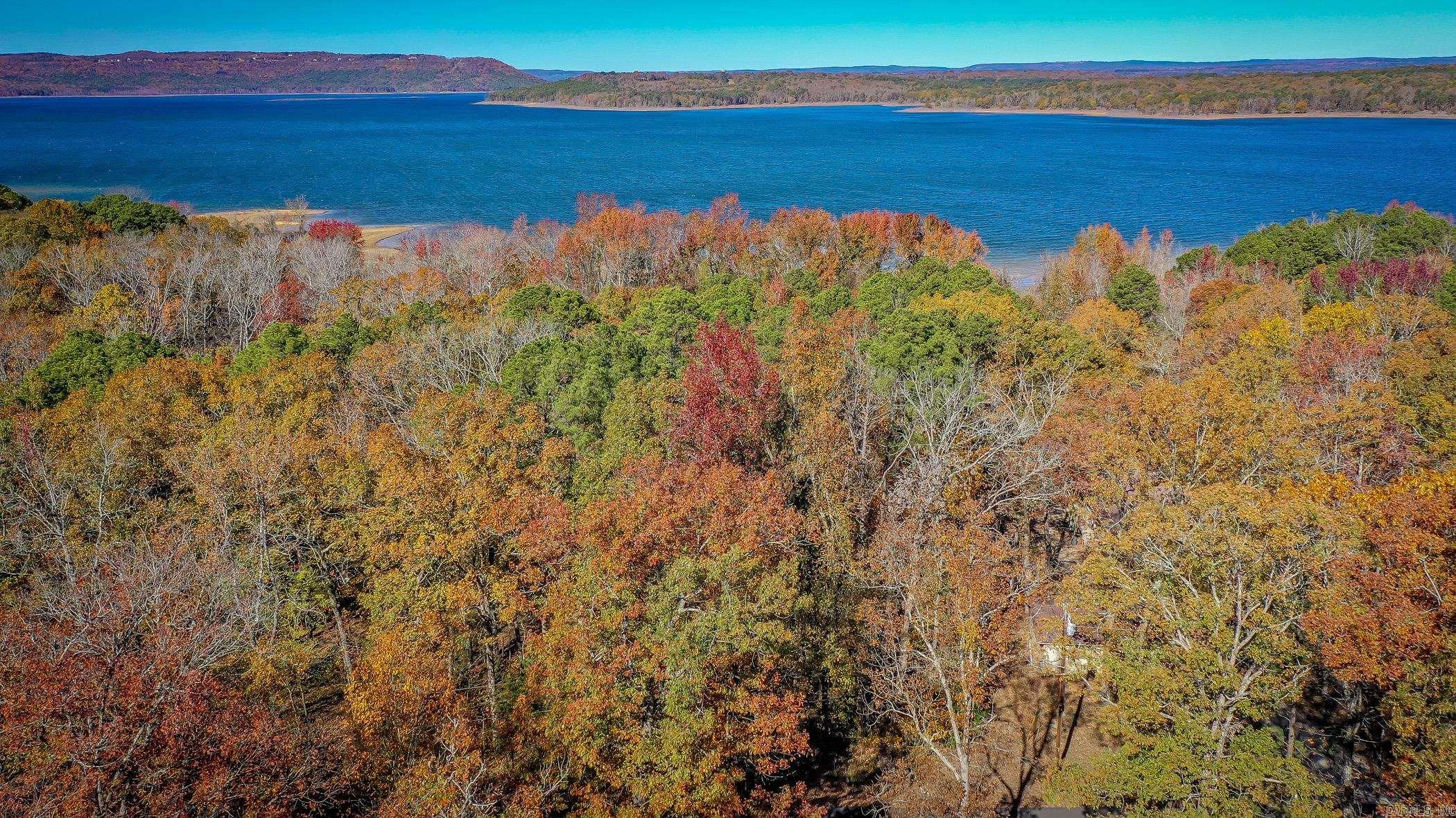 101 Starfield Rd East  Greers Ferry, AR
