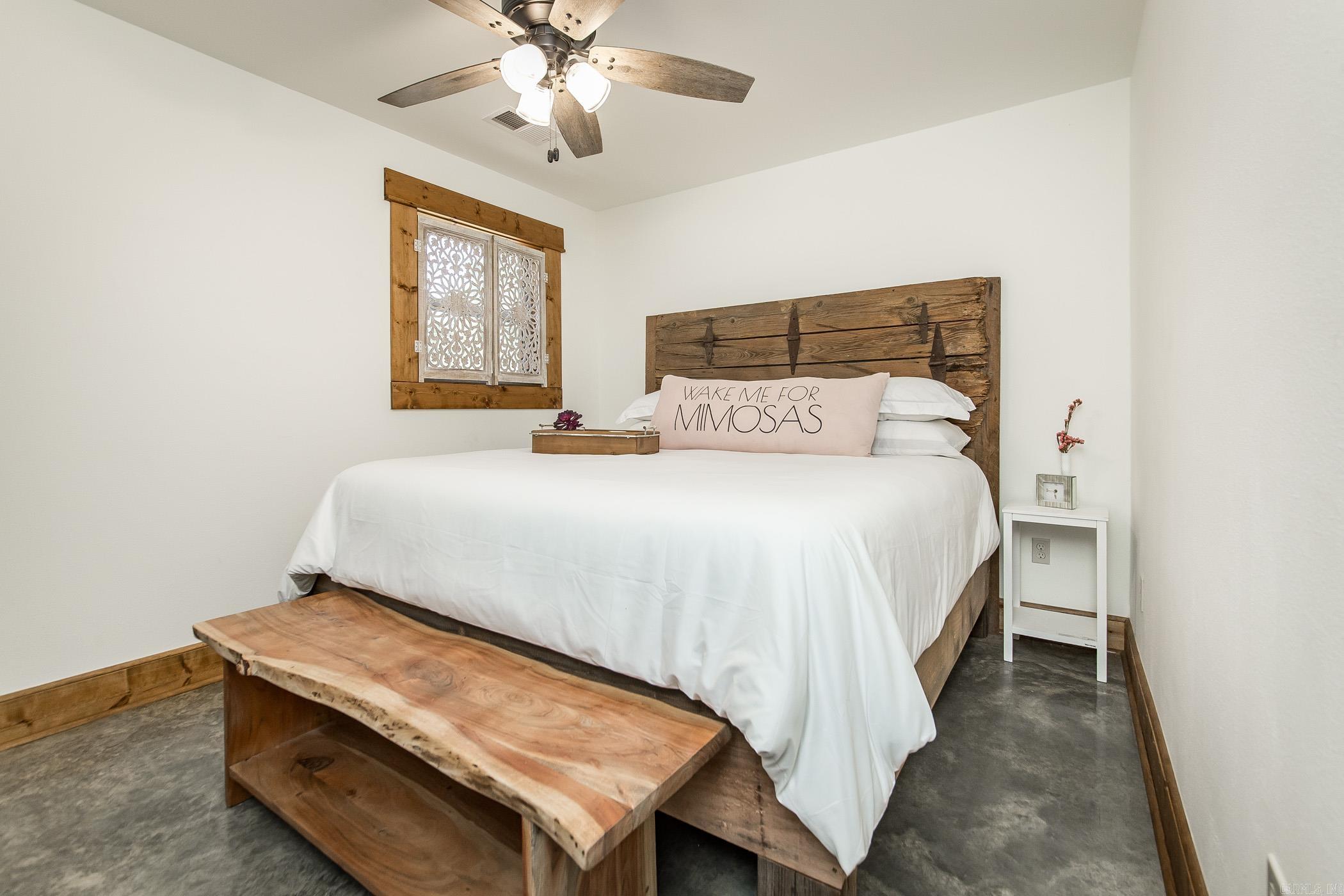 101 Starfield Rd East  Greers Ferry, AR