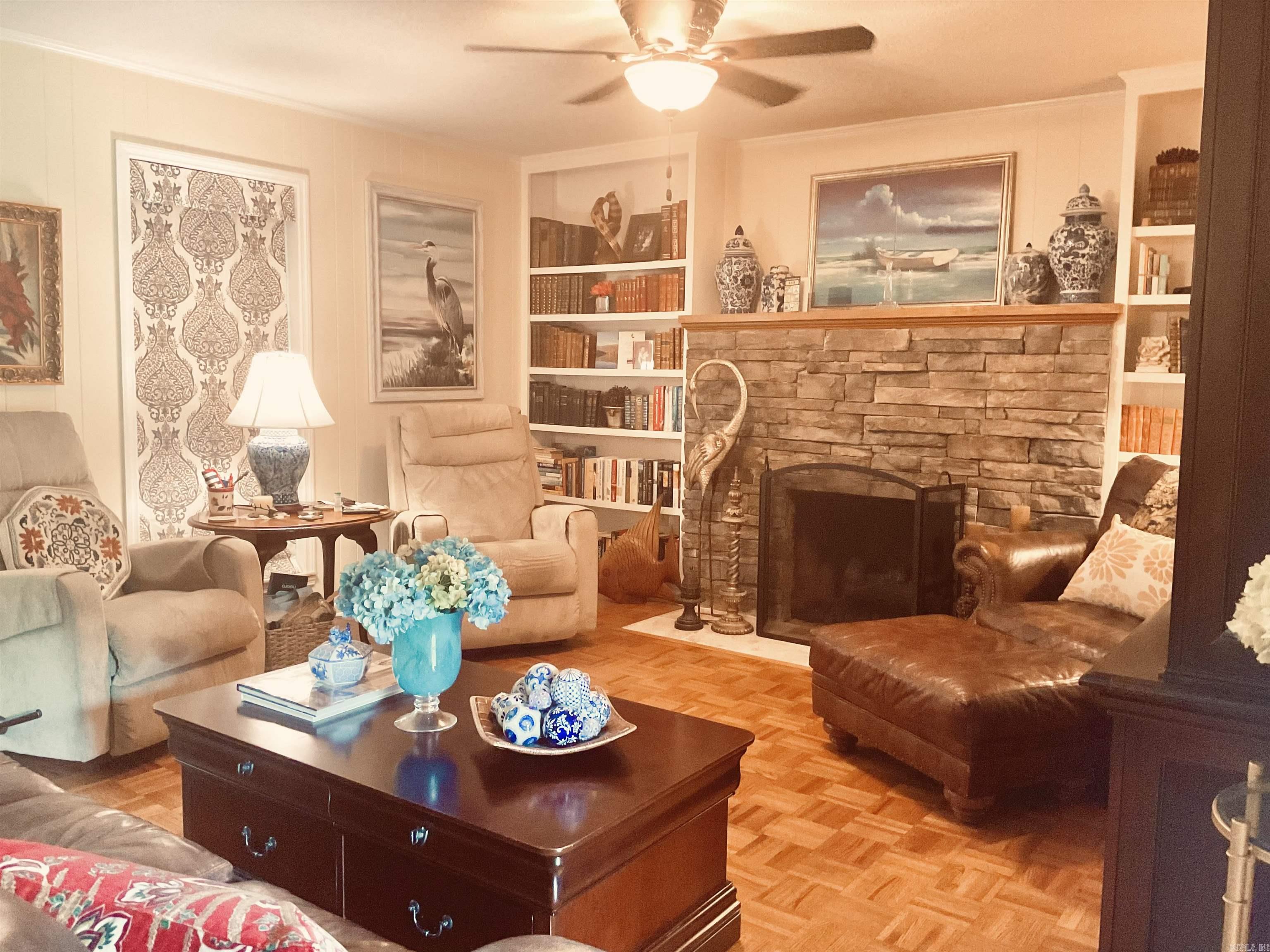 20 Lochland  Greers Ferry, AR