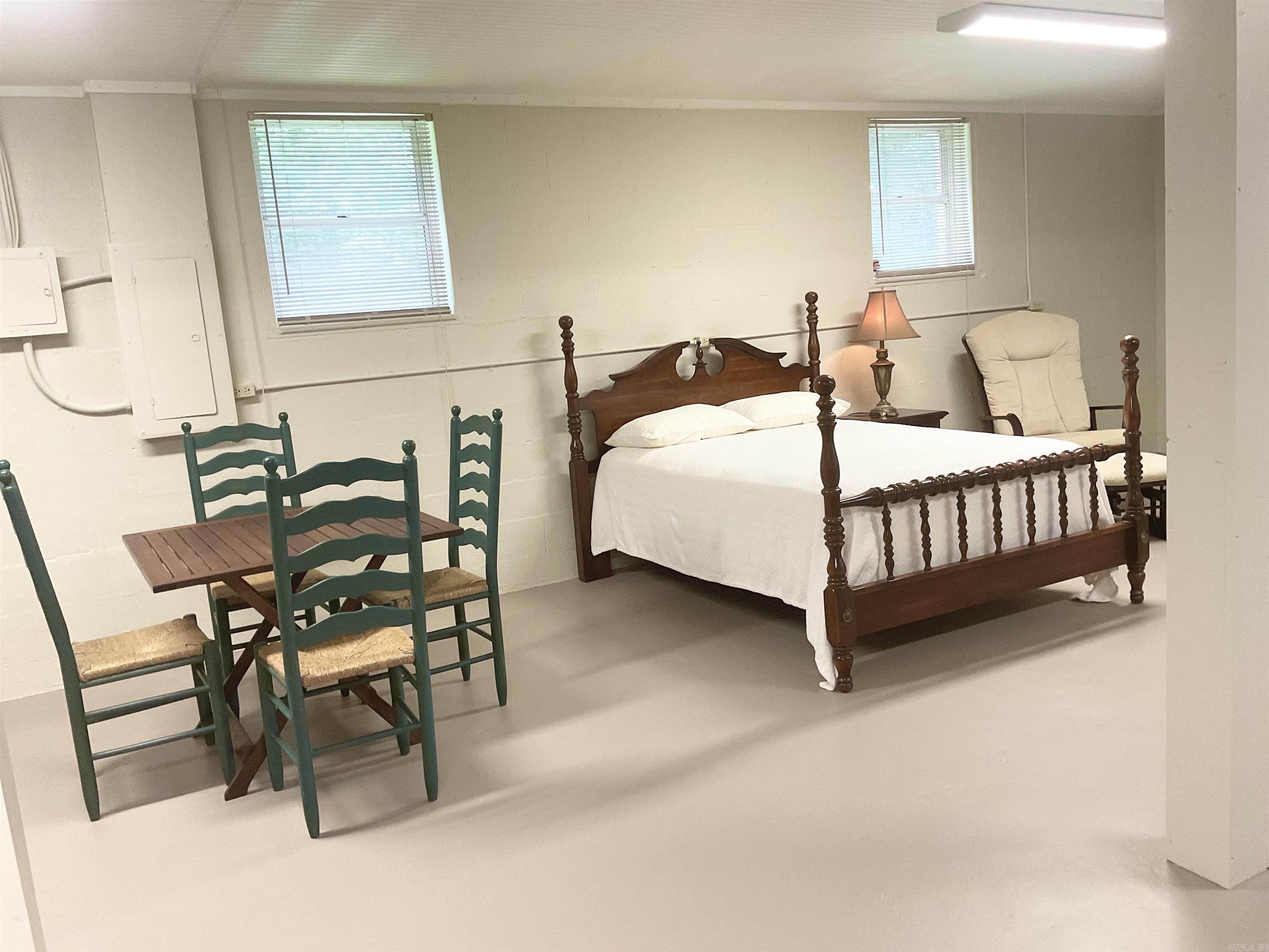 20 Lochland  Greers Ferry, AR