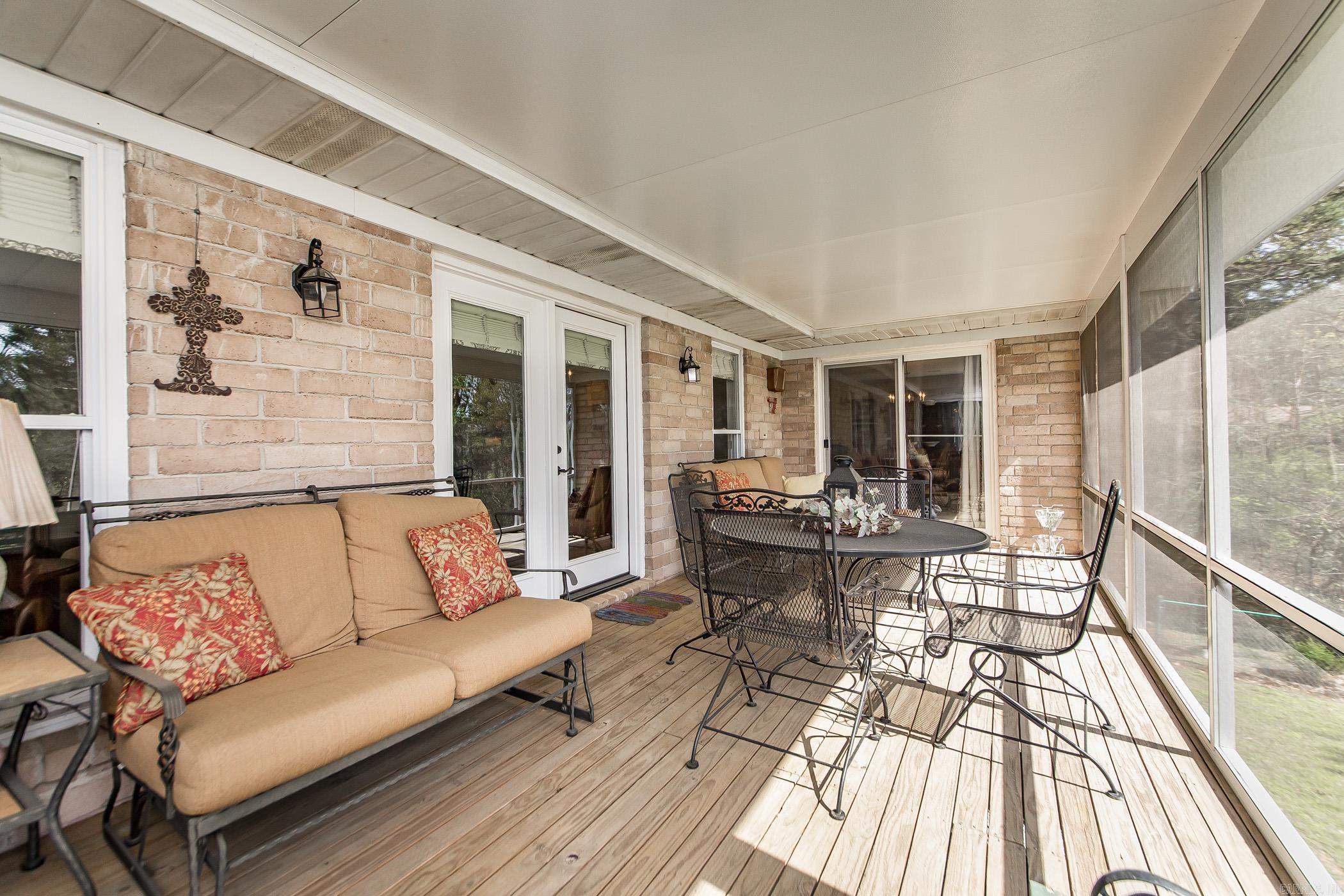 20 Lochland  Greers Ferry, AR