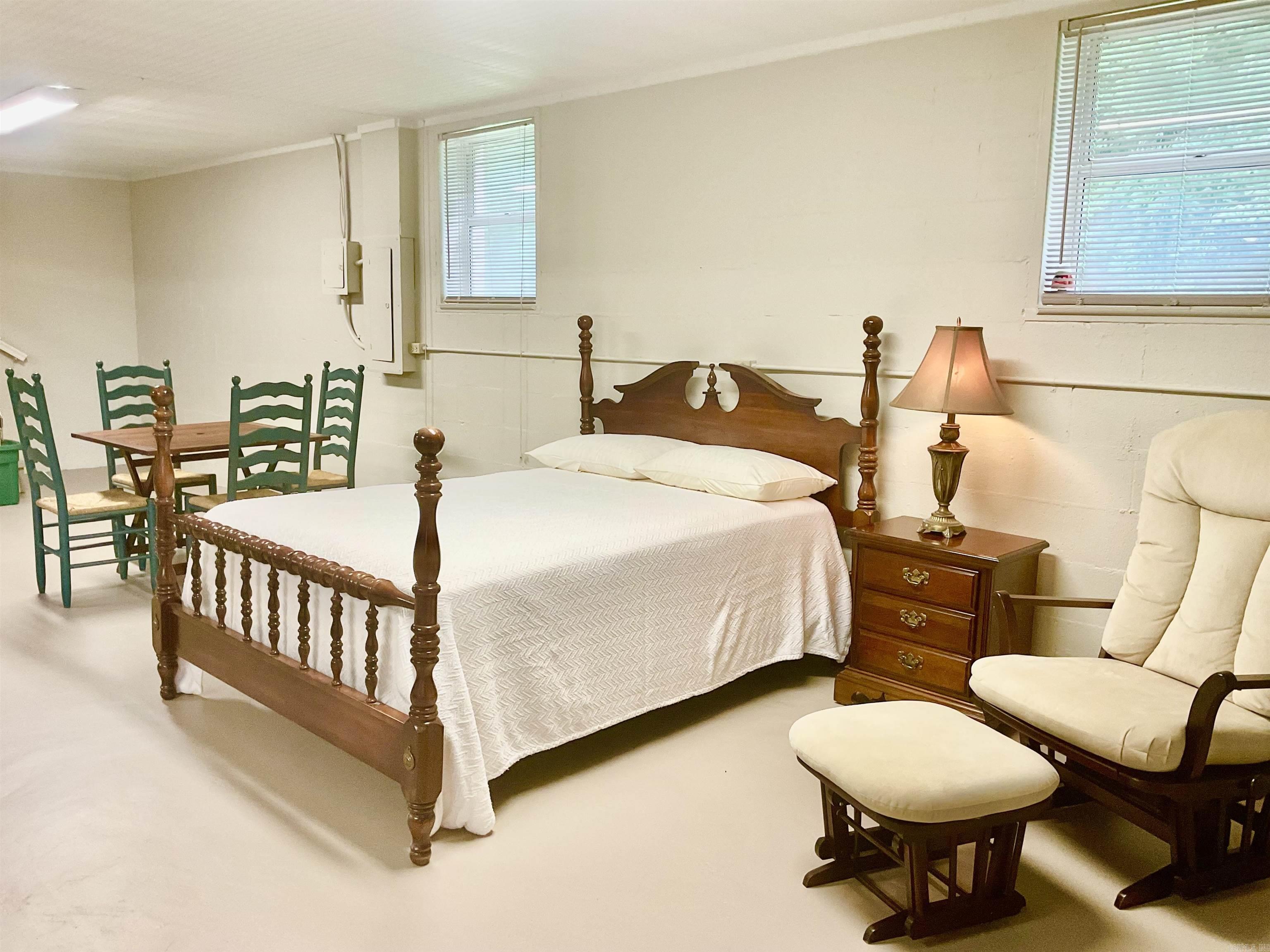 20 Lochland  Greers Ferry, AR