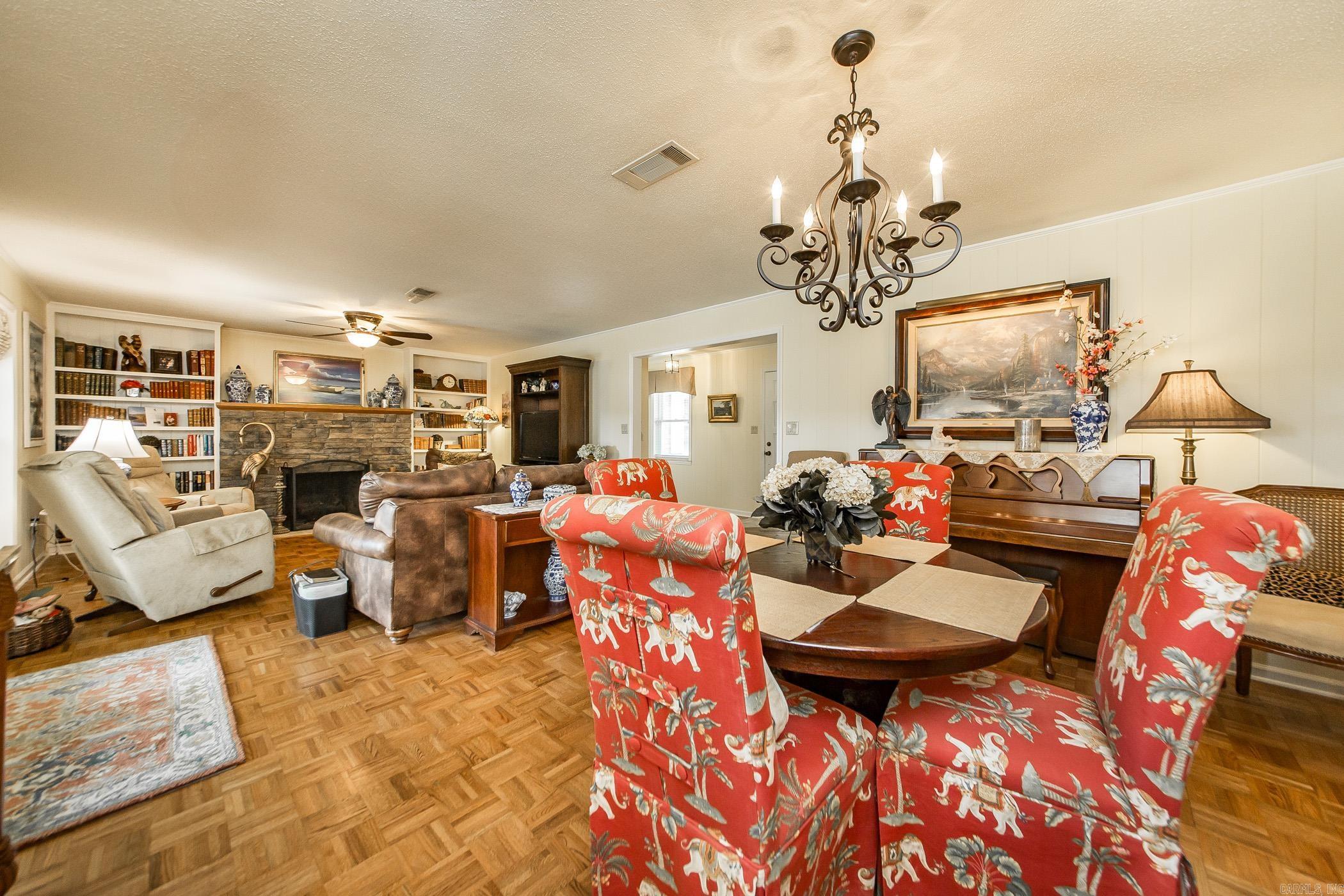 20 Lochland  Greers Ferry, AR