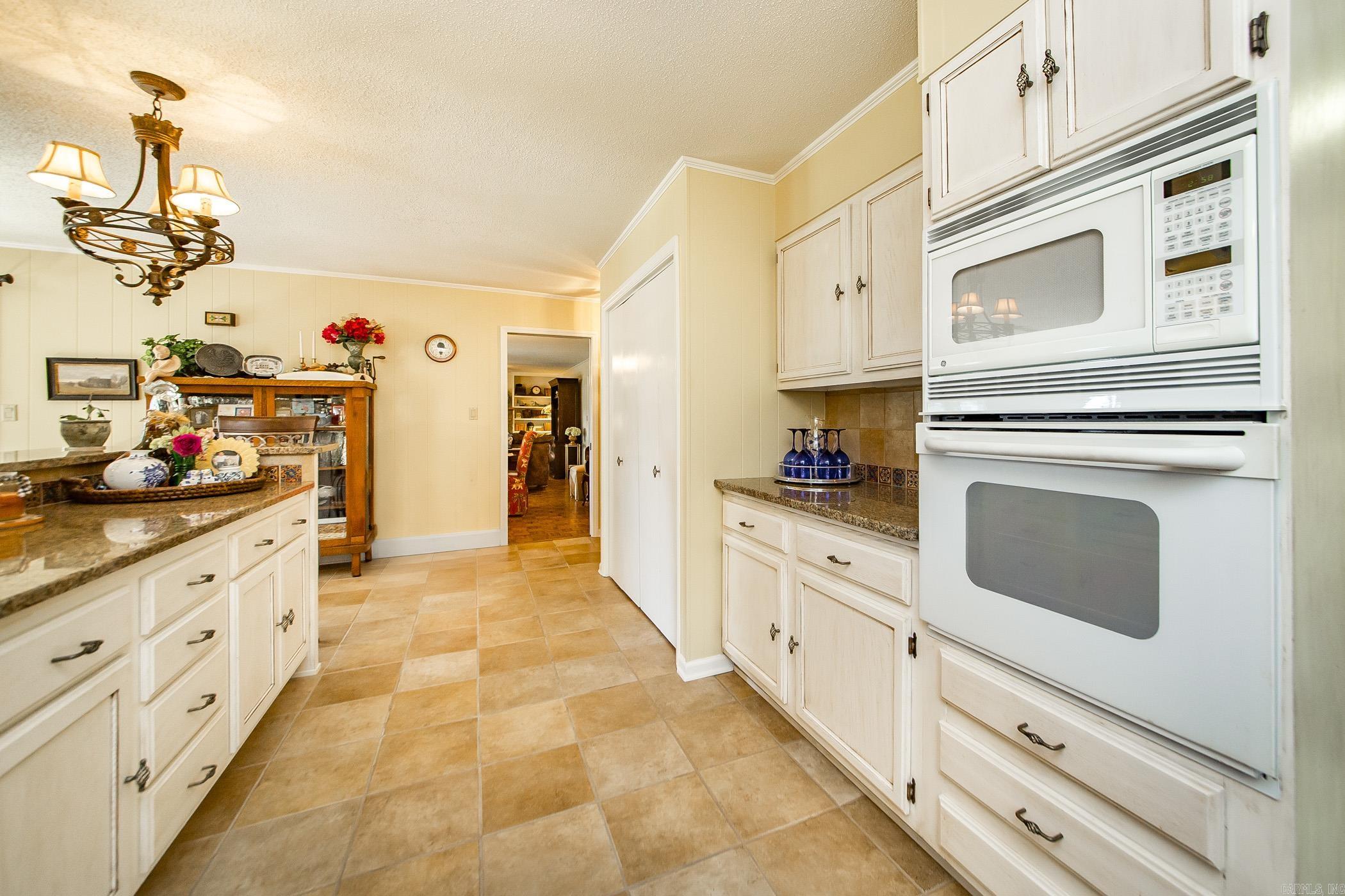 20 Lochland  Greers Ferry, AR