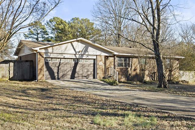 22  Oakwood Dr  Cabot, AR