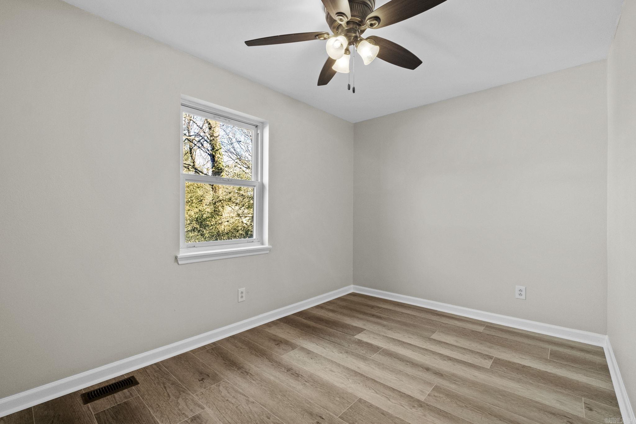 22 Oakwood Dr  Cabot, AR