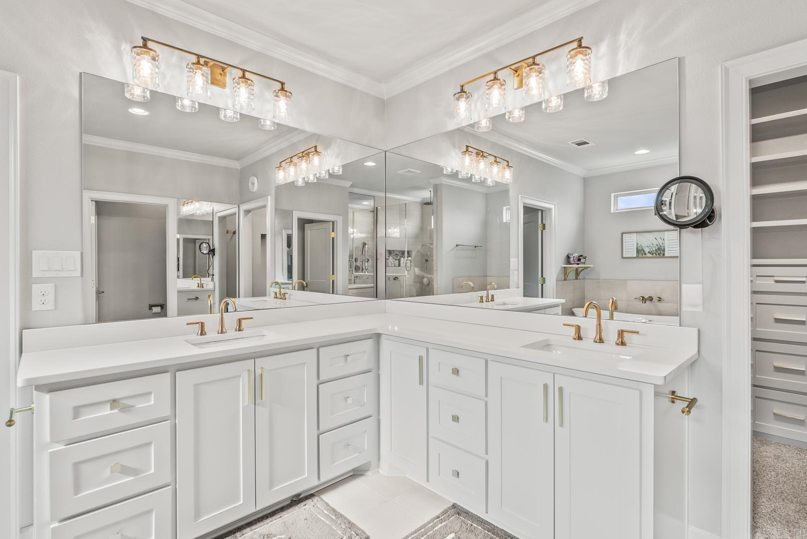 301 Kanis Ridge Dr  Little Rock, AR