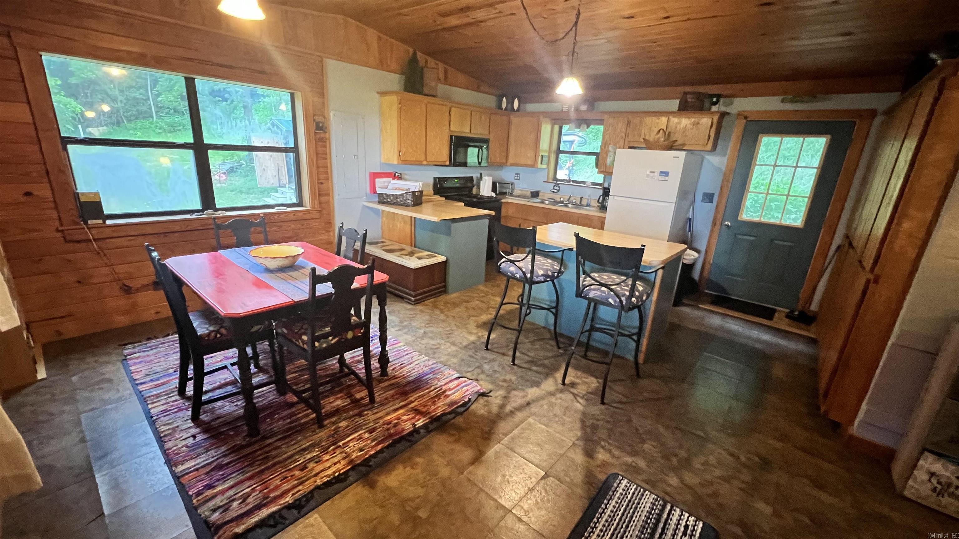 493 Crow  Marshall, AR