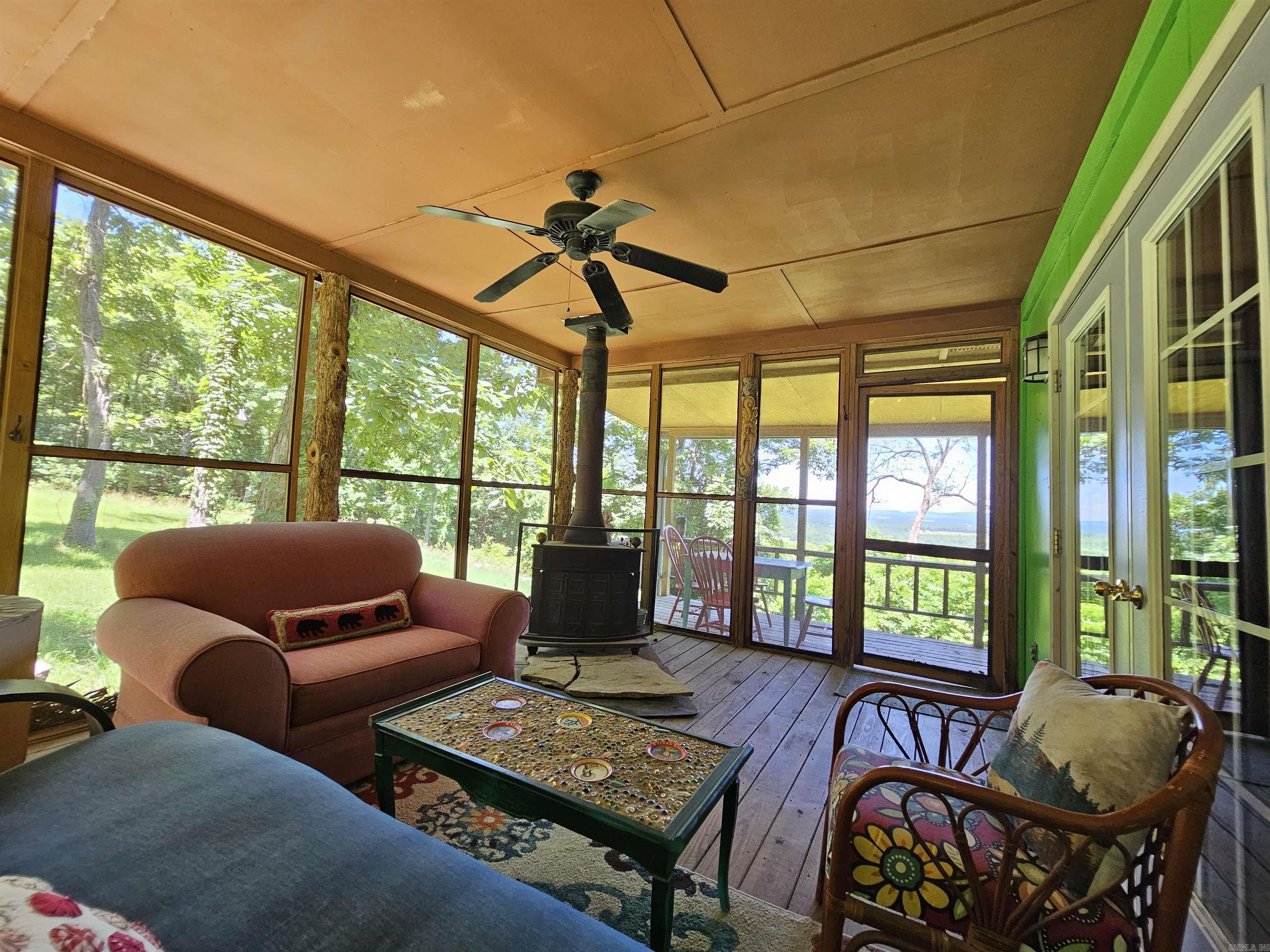 493 Crow  Marshall, AR