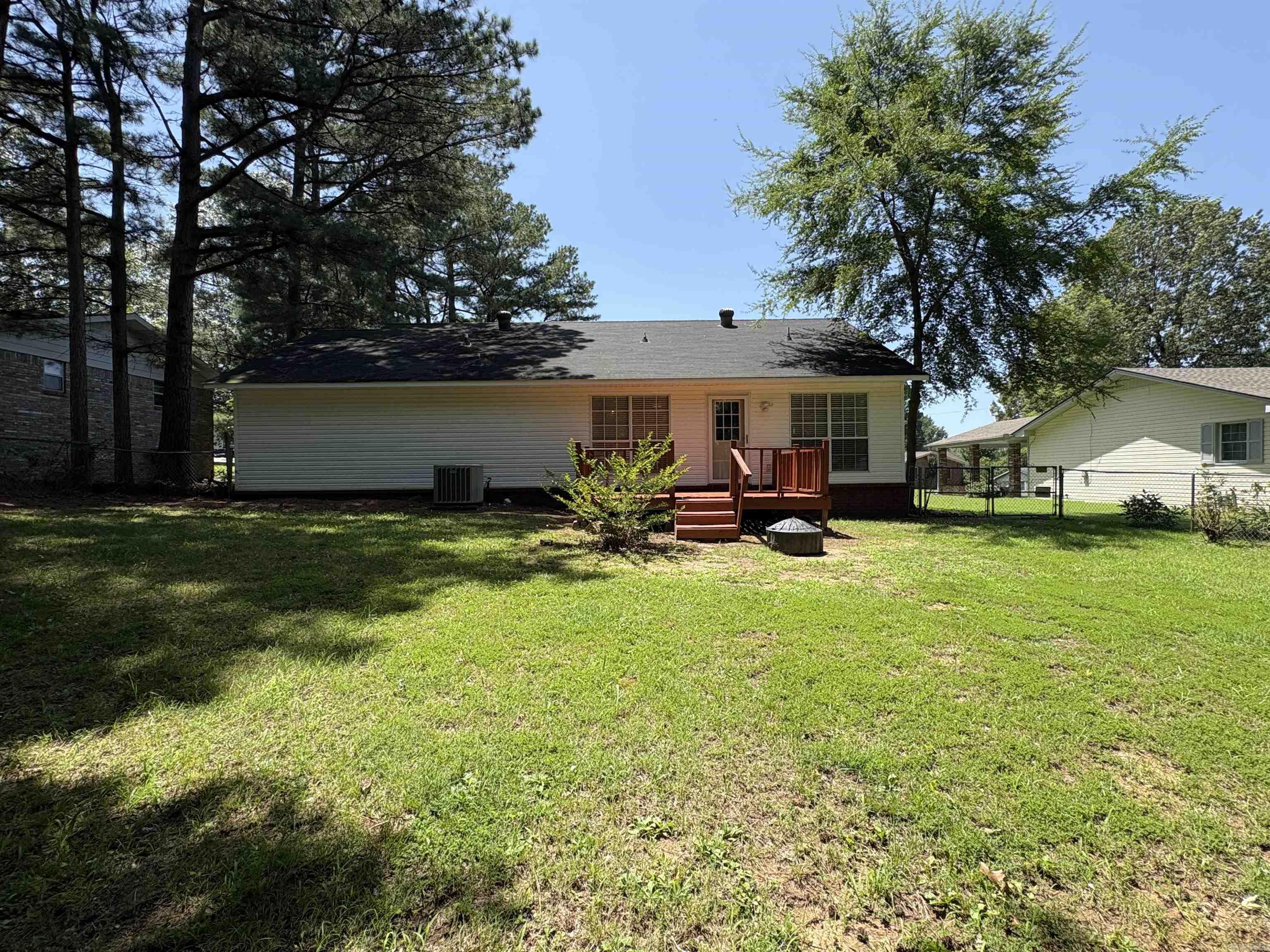 303 N Center Hill Rd  Paragould, AR