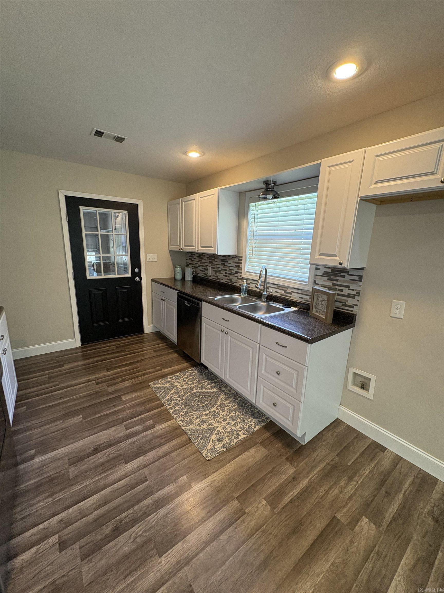 303 N Center Hill Rd  Paragould, AR