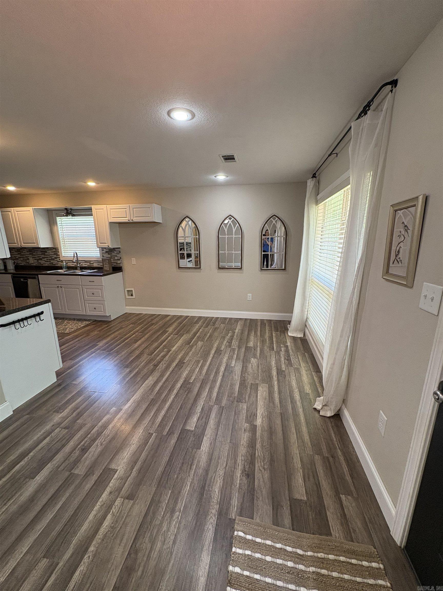 303 N Center Hill Rd  Paragould, AR