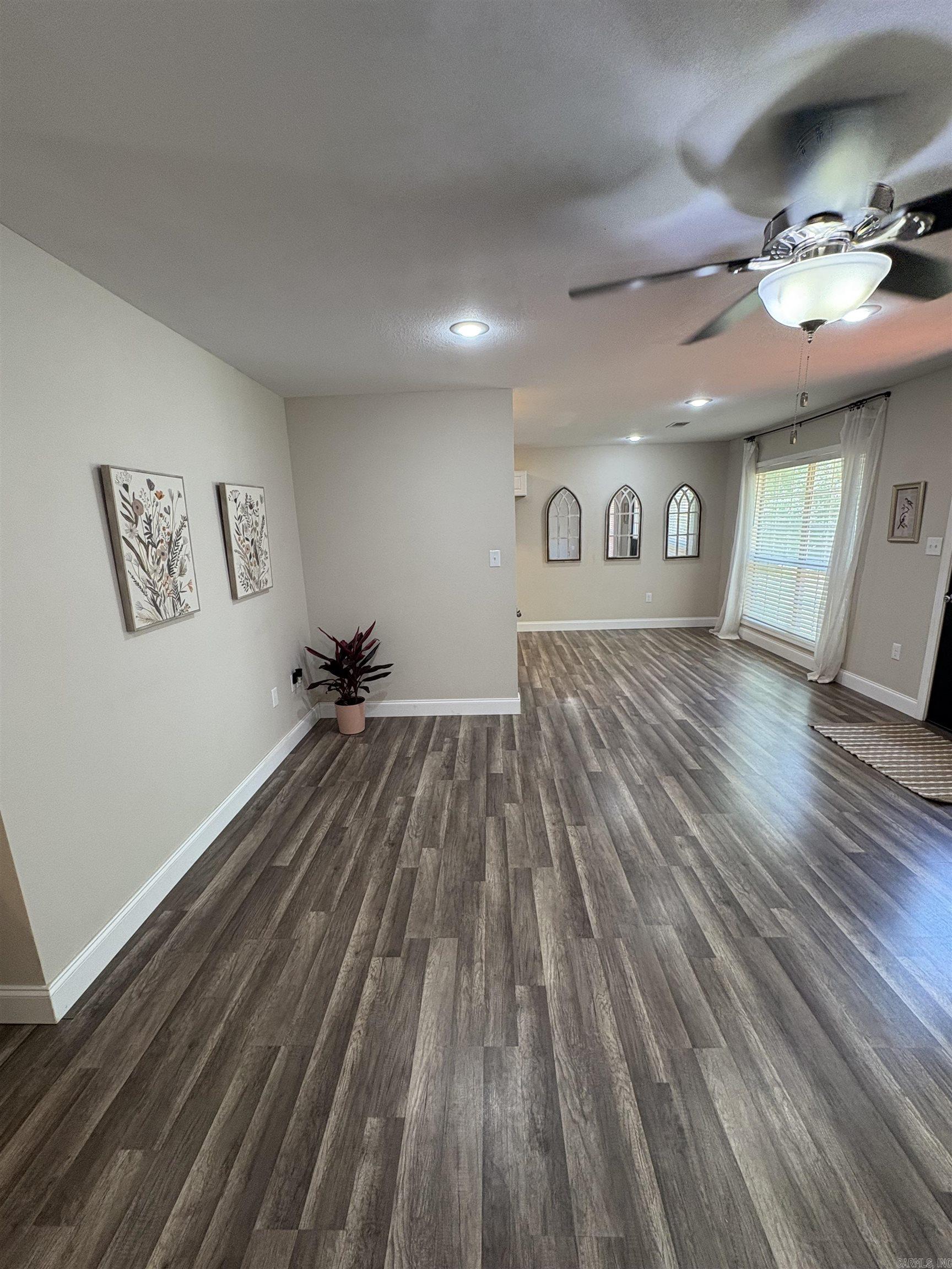 303 N Center Hill Rd  Paragould, AR